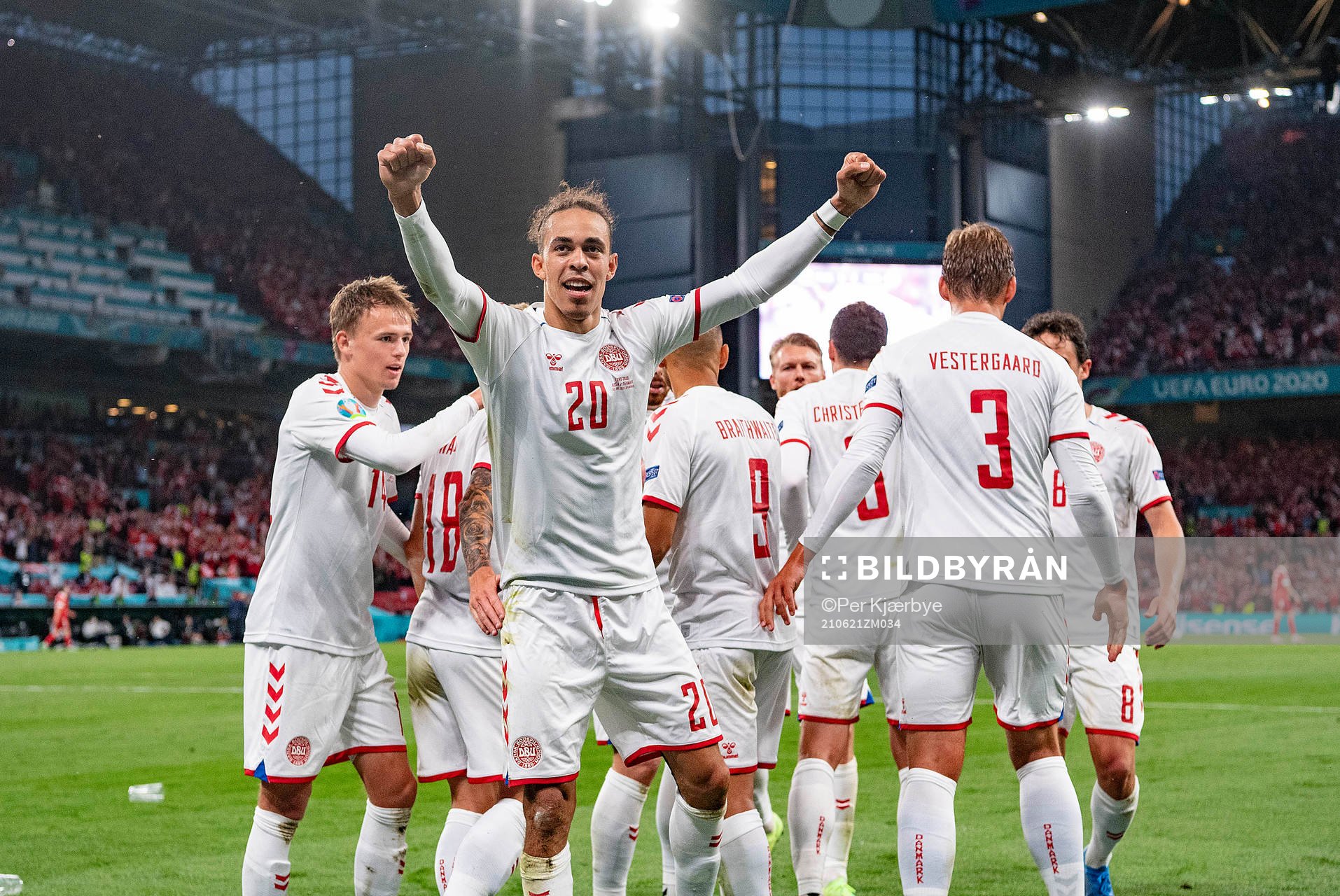 [DK=20210621: Yussuf Poulsen, Danmark jubler over sit mål