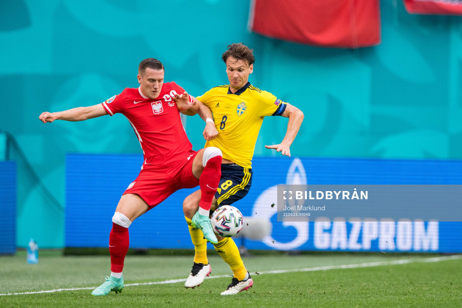 Piotr Zielinski of Poland and Albin Ekdal of Sweden