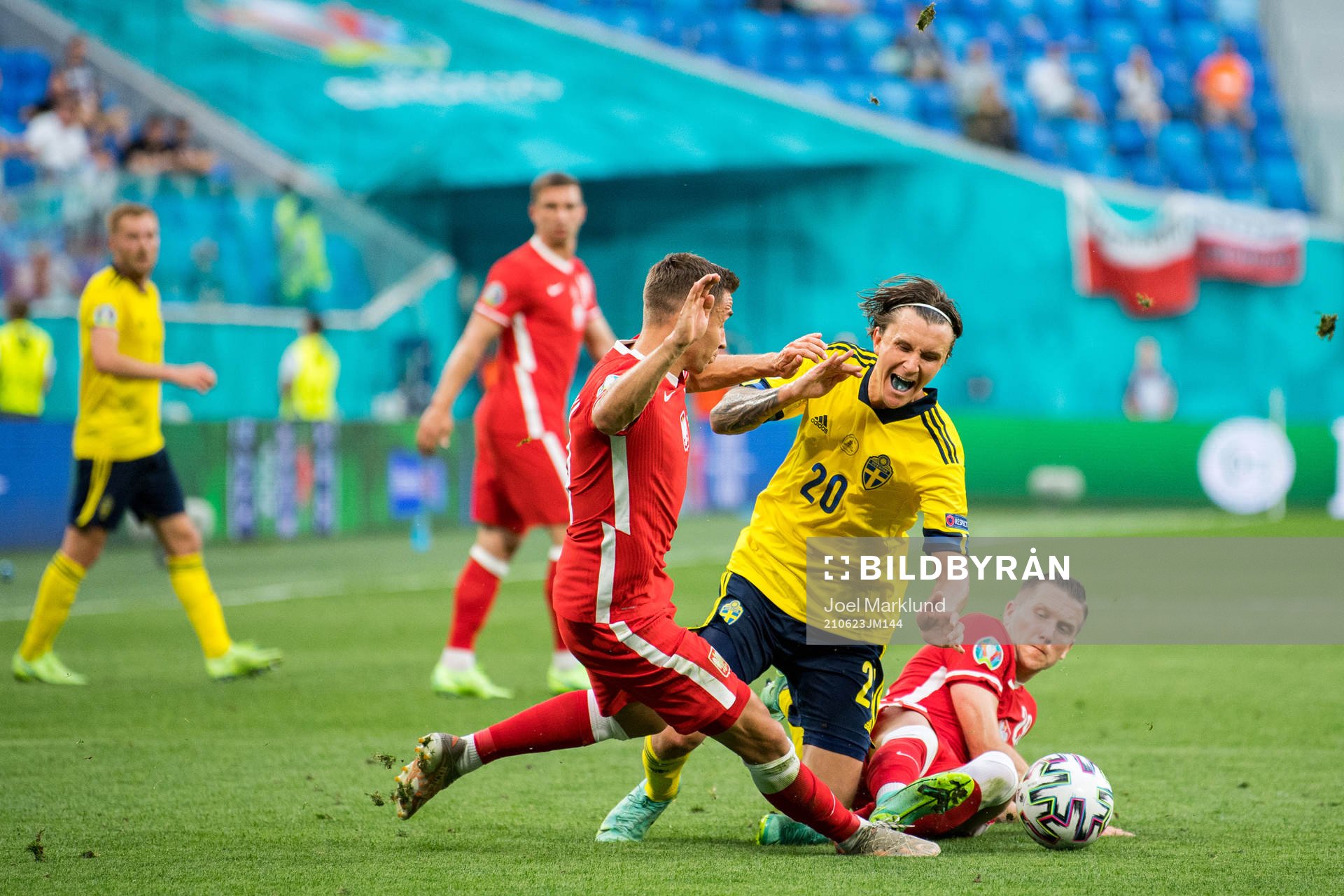Kristoffer Olsson of Sweden against Przemyslaw Frankowski