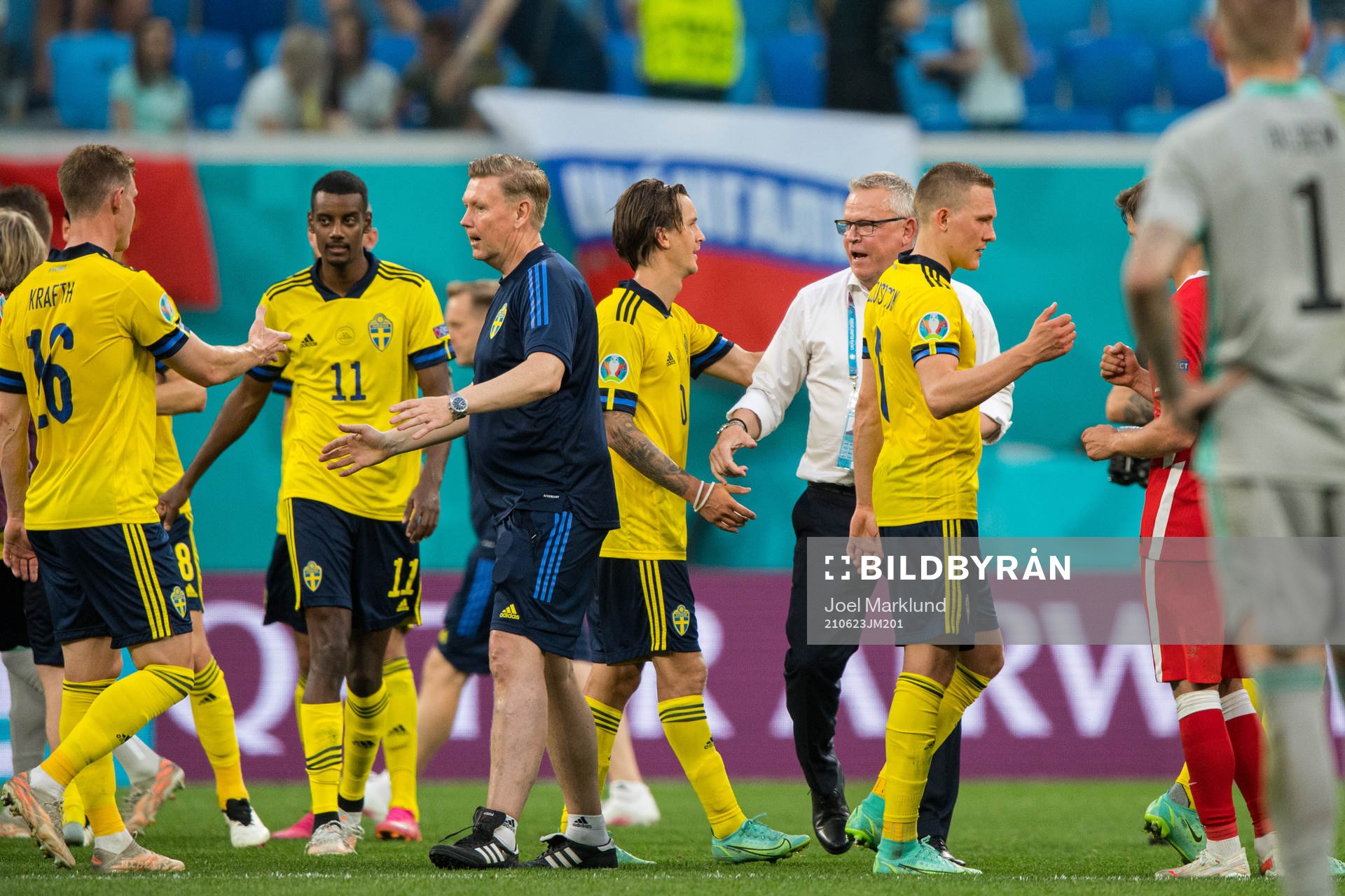Emil Krafth, Alexander Isak, assistant coach Peter