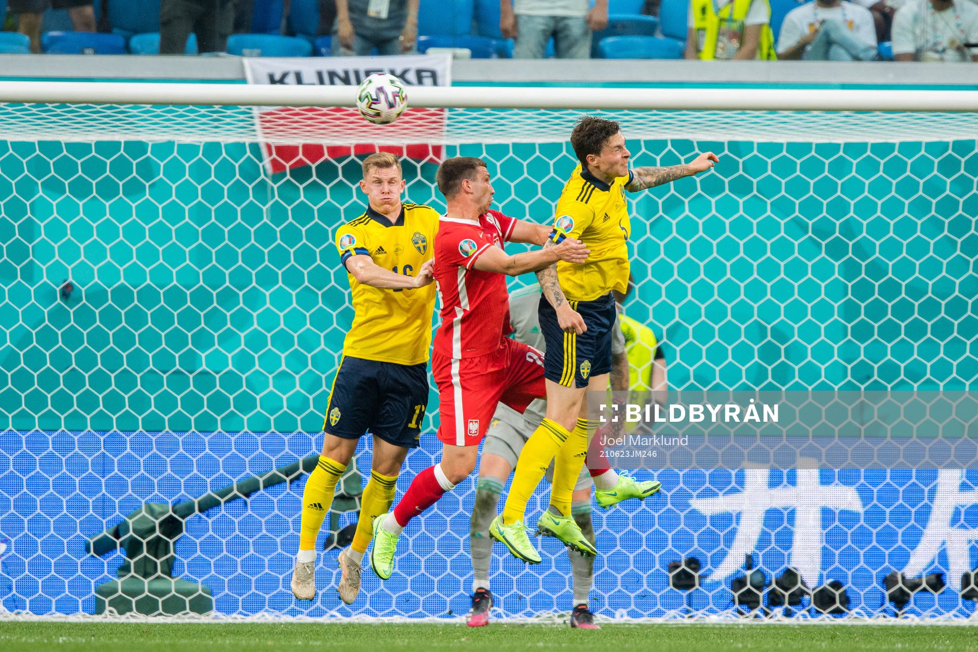 Emil Krafth and Victor Nilsson Lindelöf of Sweden against