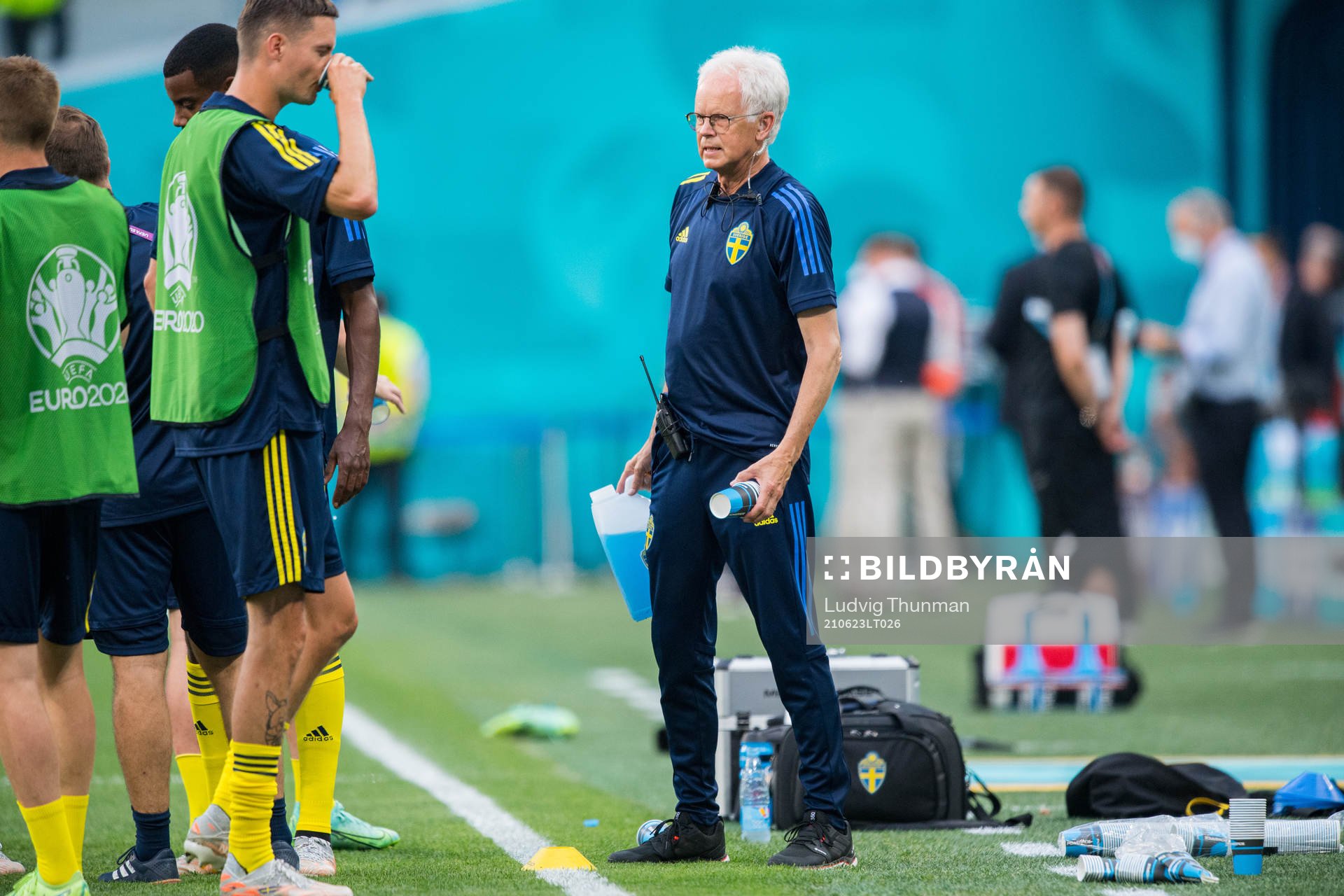 Team doctor Anders Valentin of Sweden