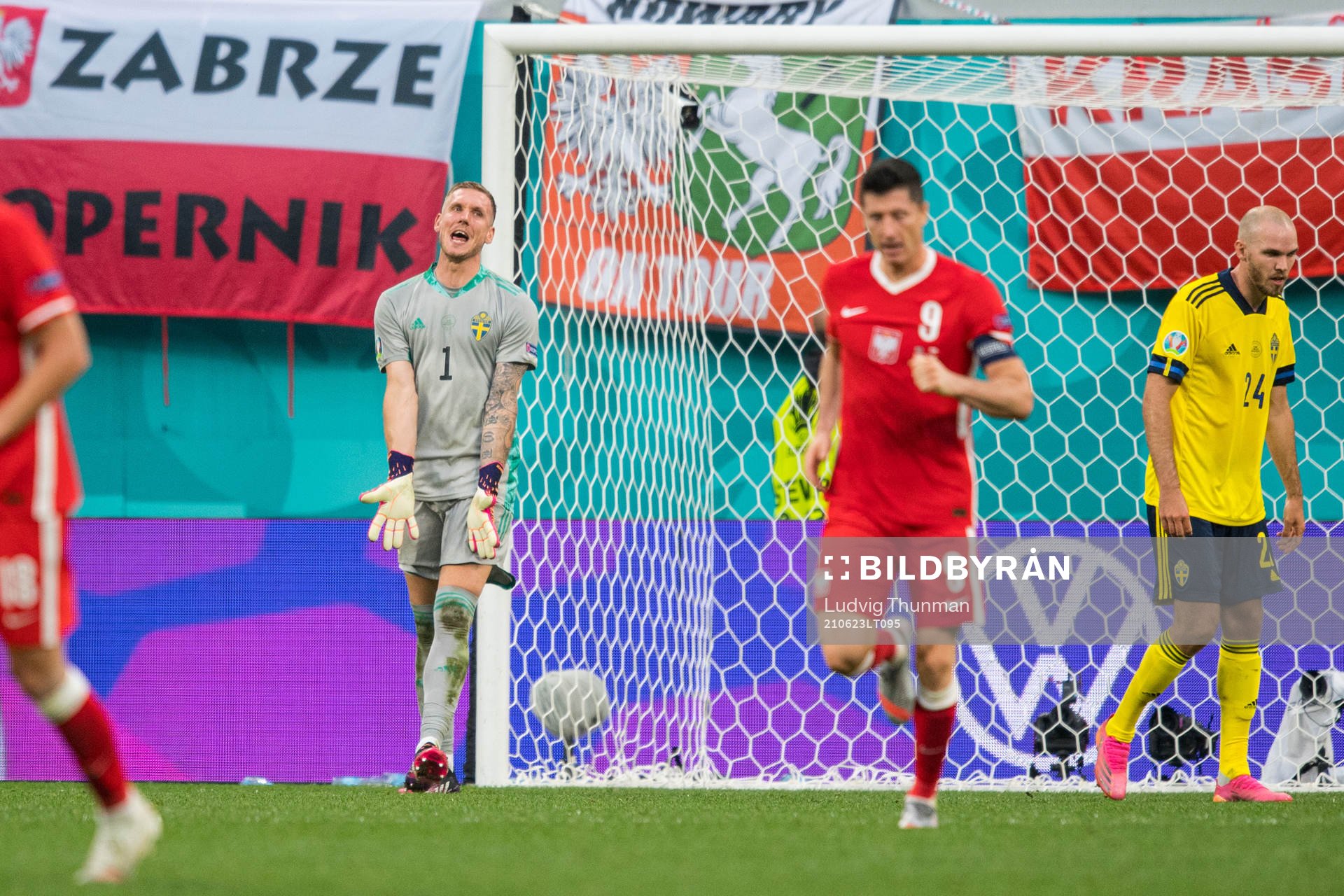 Goalkeeper Robin Olsen of Sweden reacts