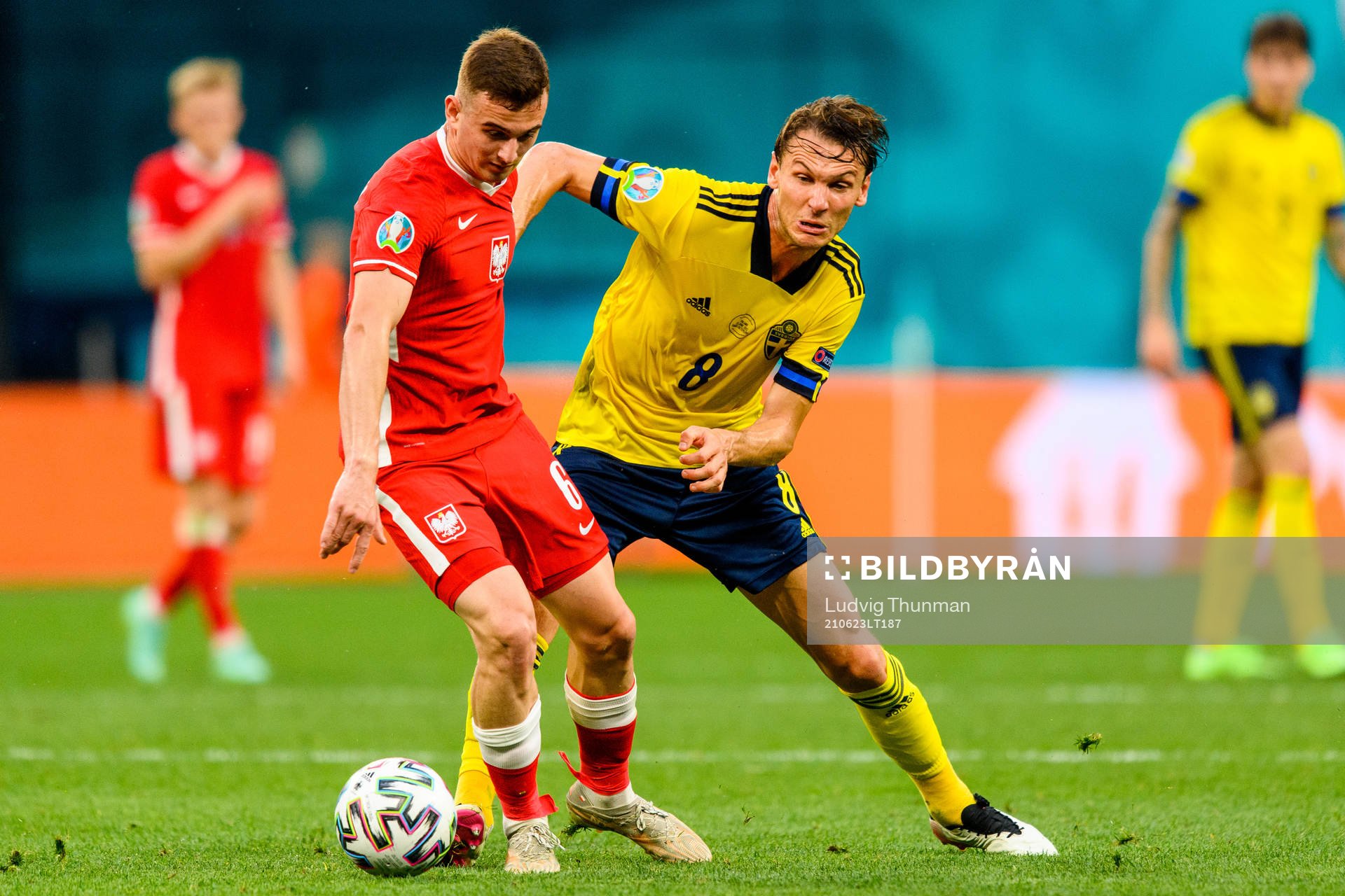 Kacper Kozlowski of Poland and Albin Ekdal of Sweden