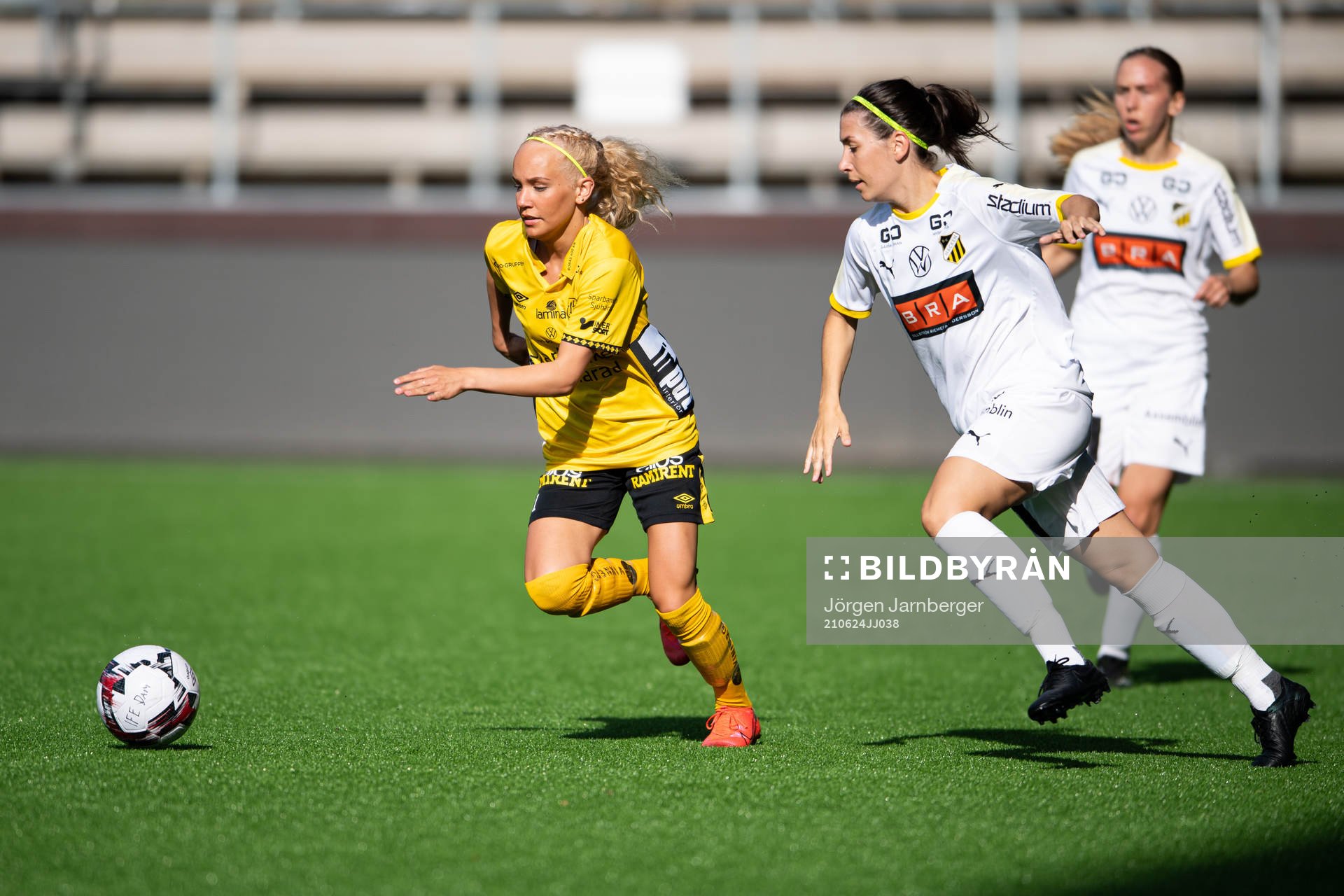 Elfsborgs Tea Skoglund och Häckens Caroline Ohlsson