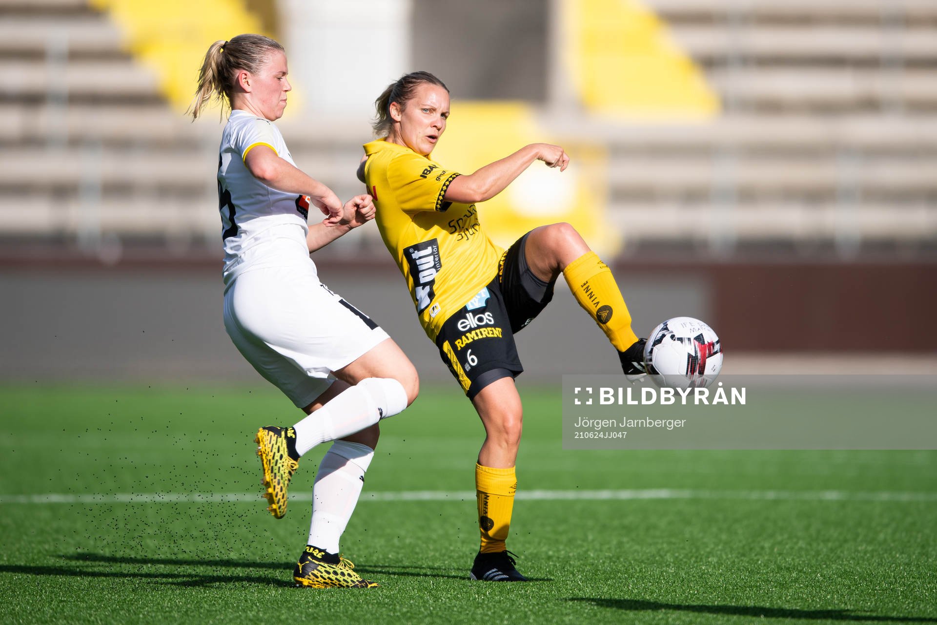 Häckens Malin Rönnkvist och Elfsborgs Linda Westberg