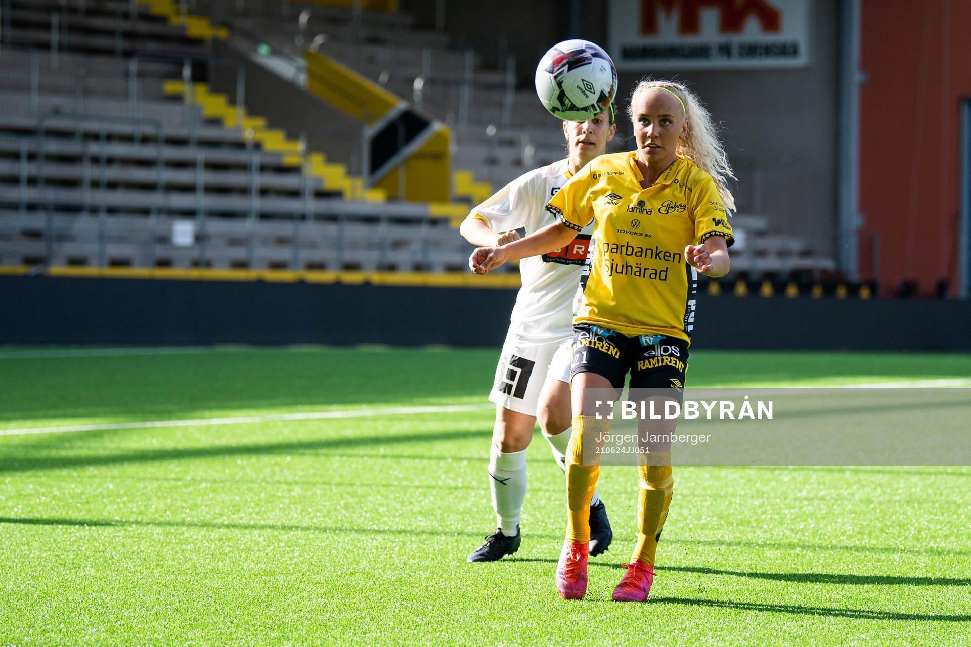 Elfsborgs Tea Skoglund och Häckens Caroline Ohlsson