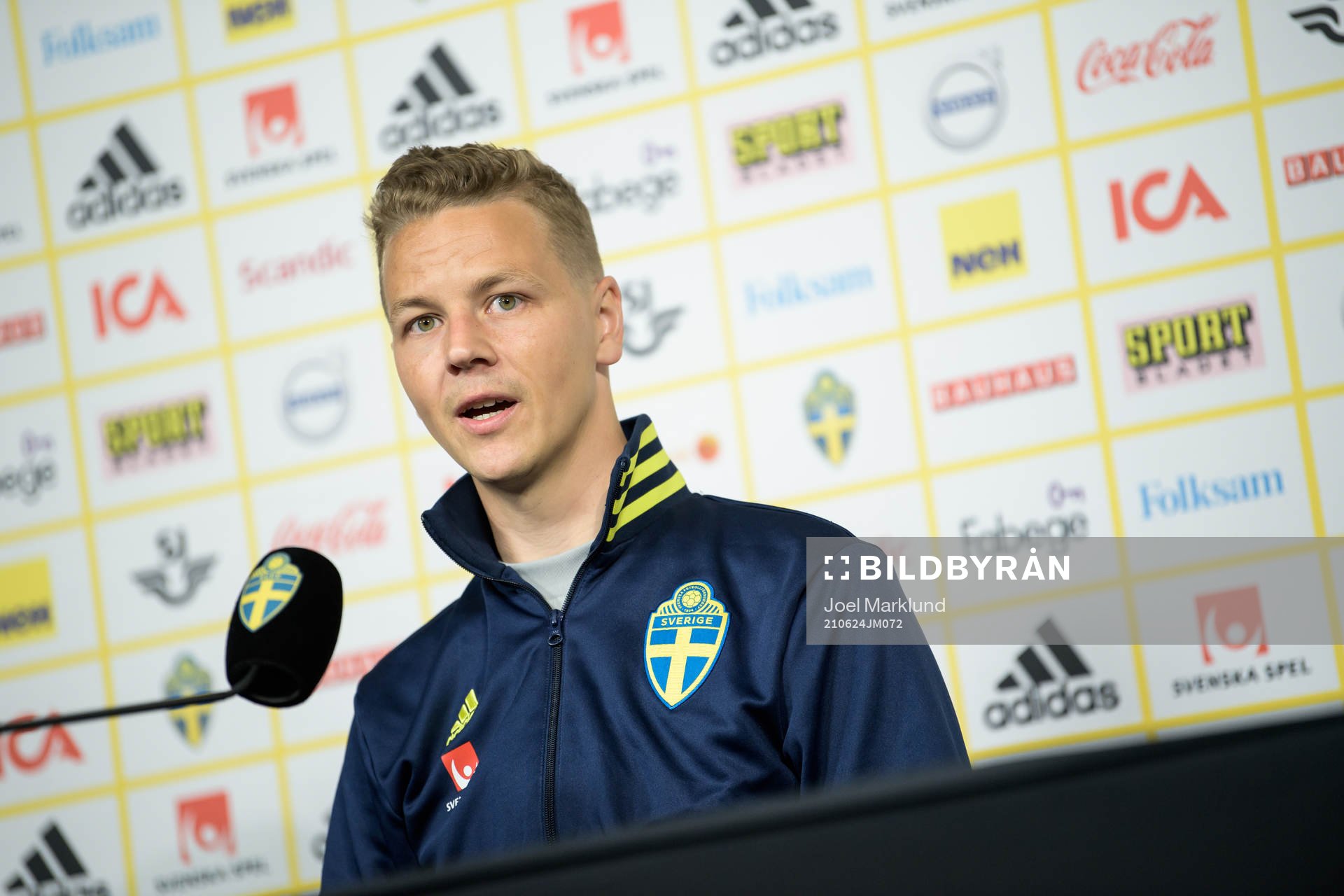 Goalkeeper coach Maths Elfvendal of the Swedish national