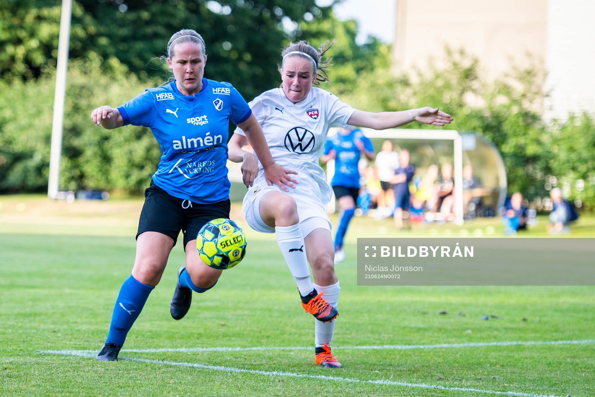 Halmstads Vilma Rydell Rosengårdes Mathilde Vangsgaard