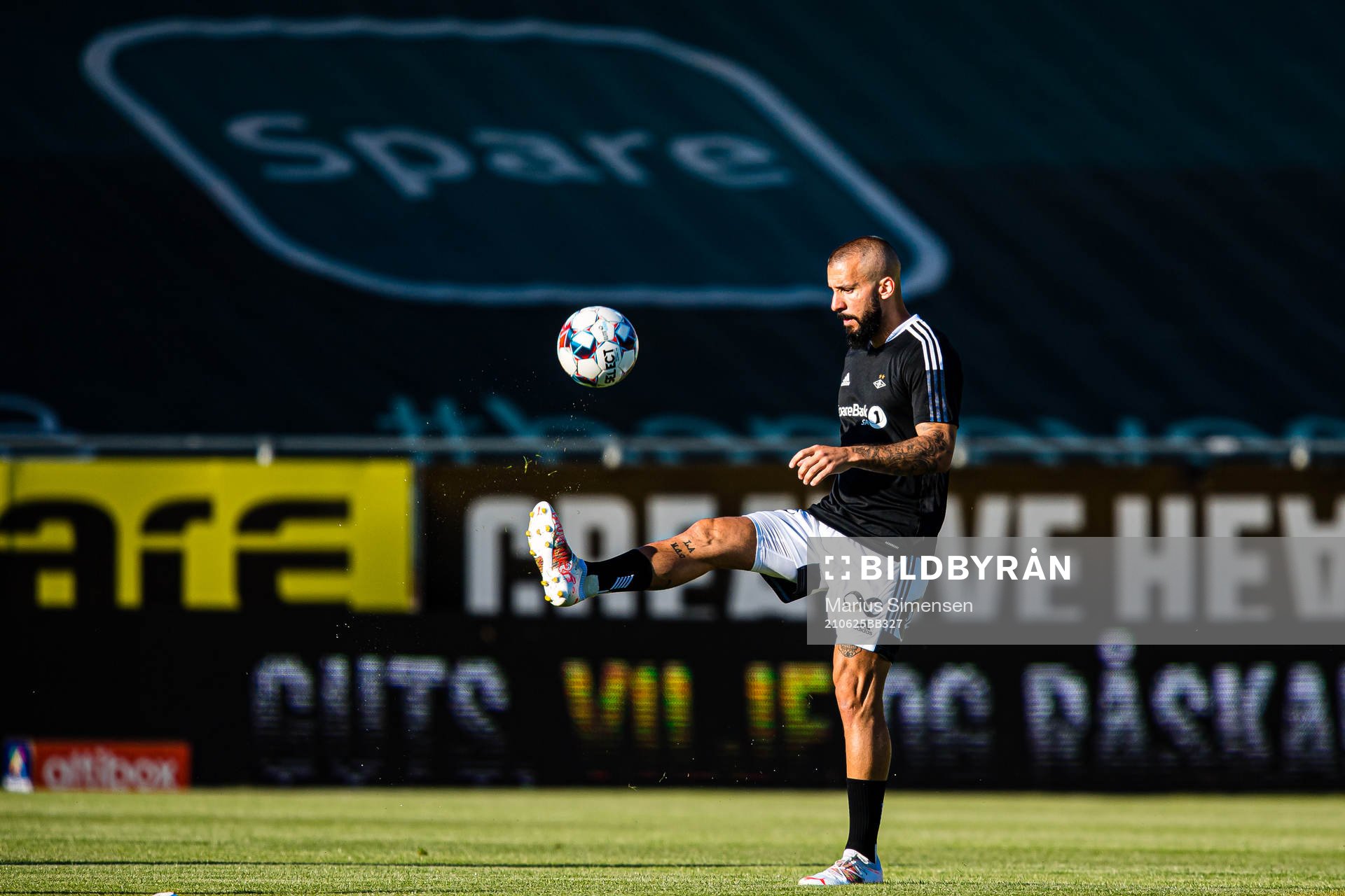 Guillermo Federico Molins Palmeiro of Rosenborg warms up