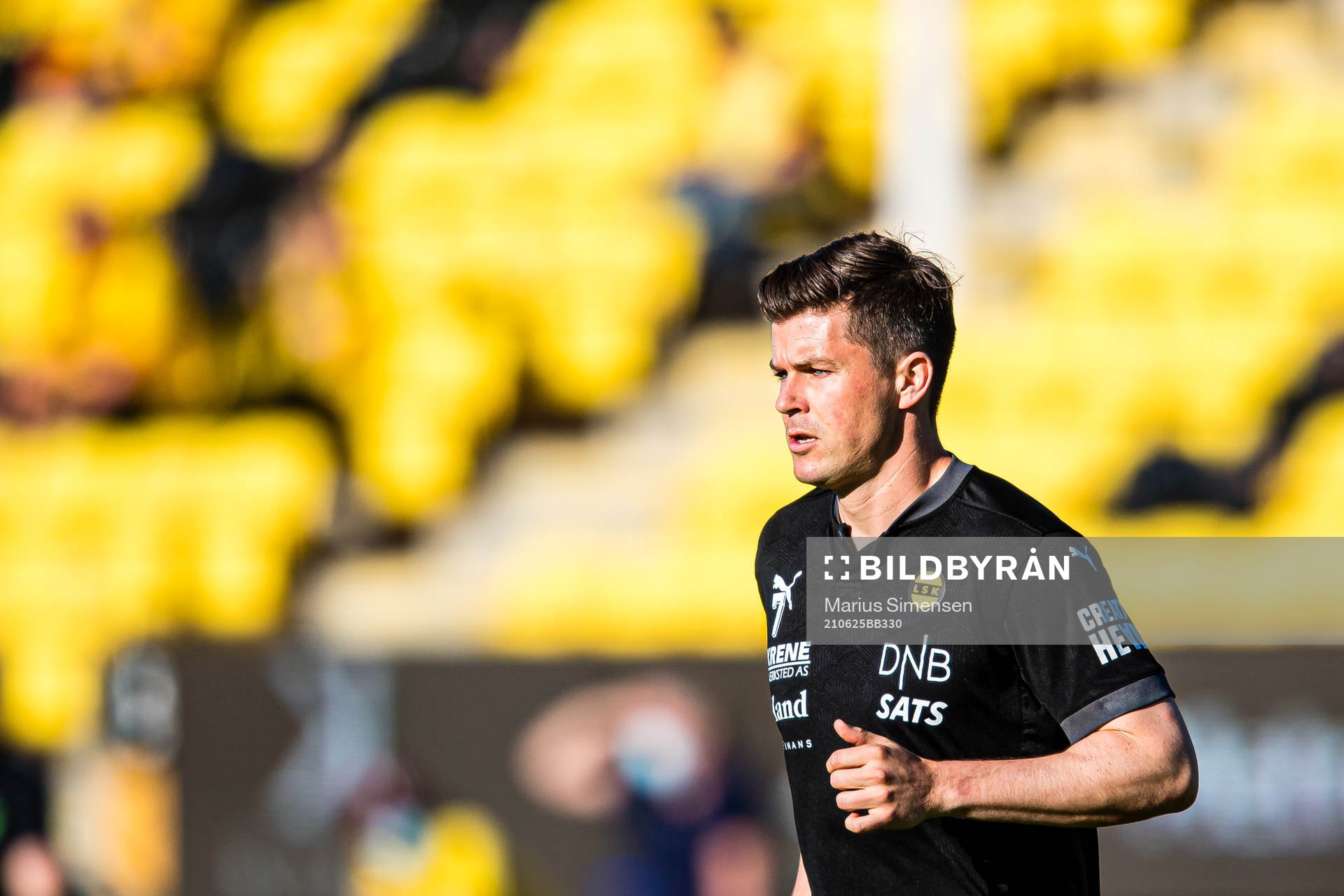 Pål Andre Helland of Lillestrøm warms up