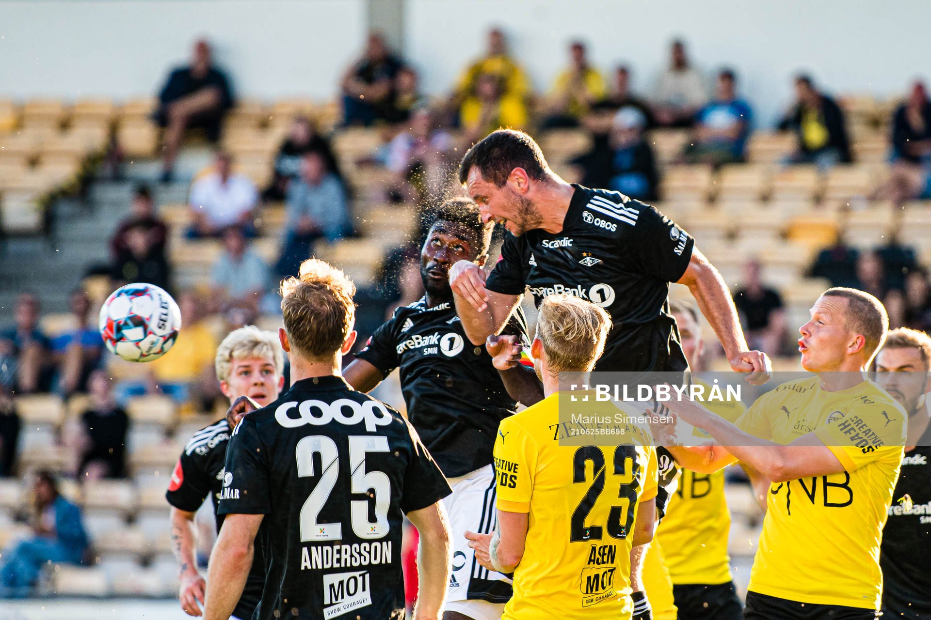Alexander Banor Tettey and Even Hovland of Rosenborg