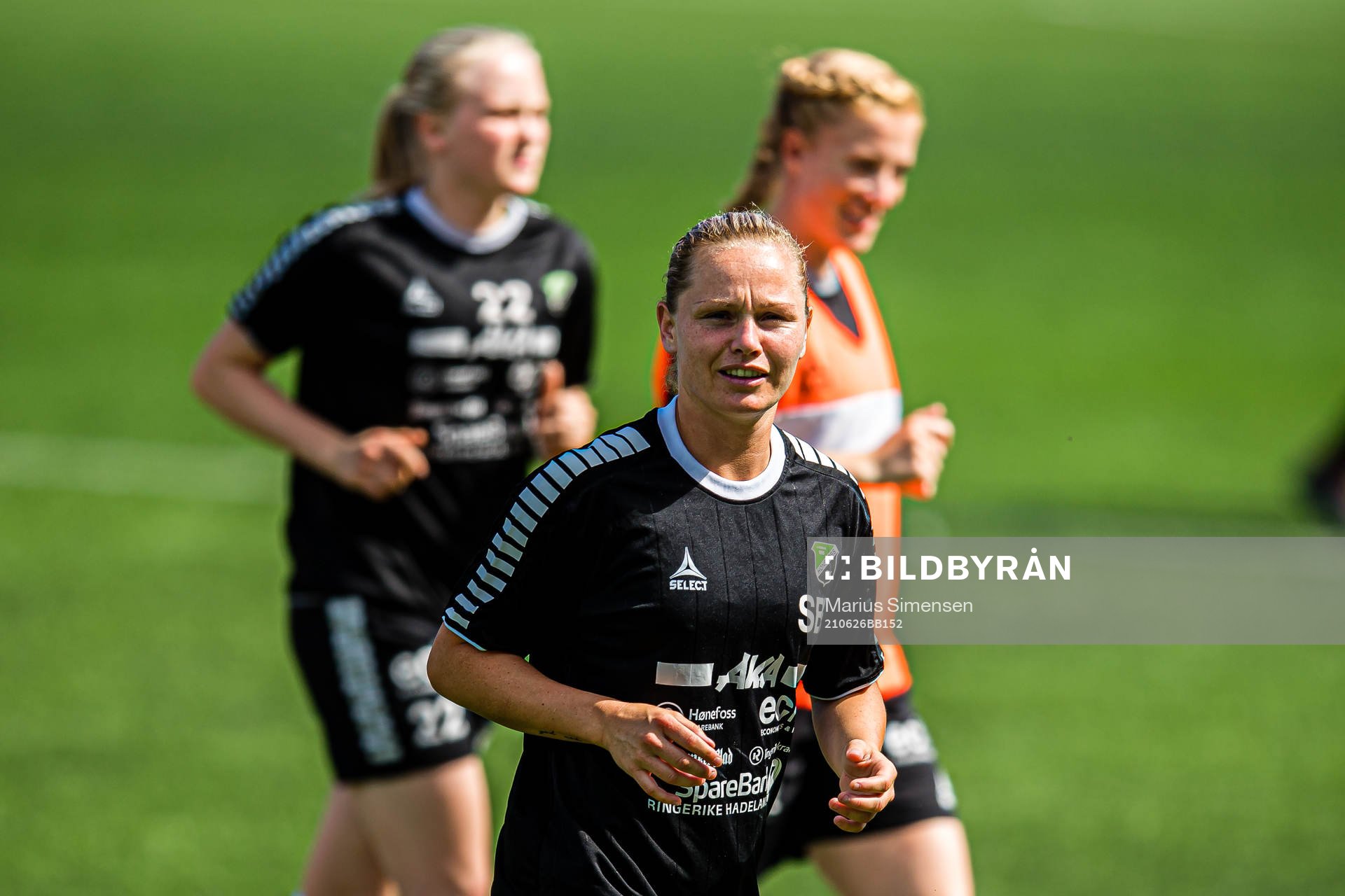 Silje Bekkåsen Nyhagen of Hønefoss warms up