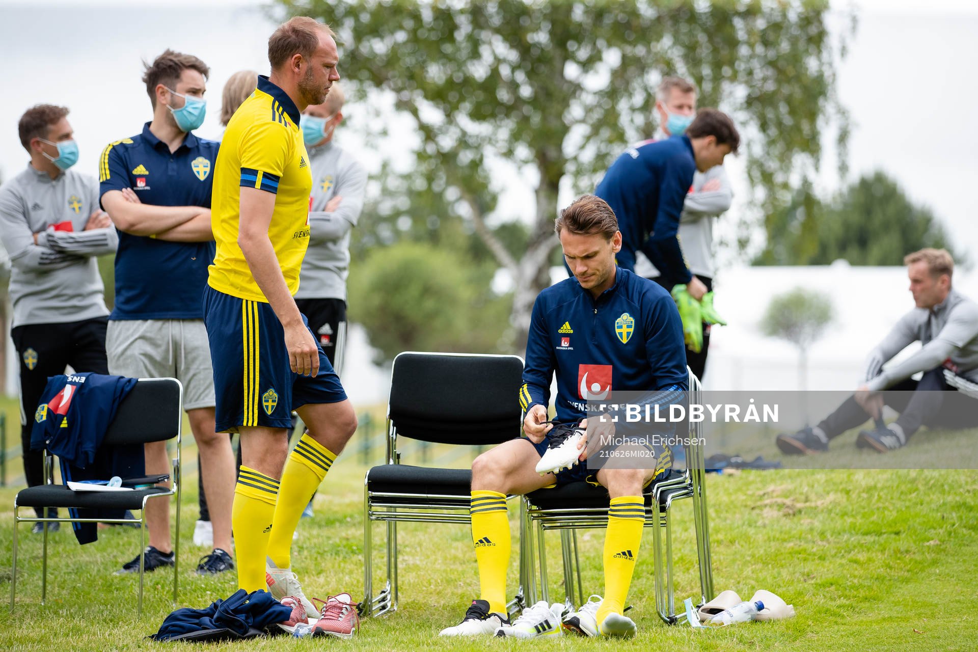 Andreas Granqvist  and Albin Ekdal  of the Swedish national