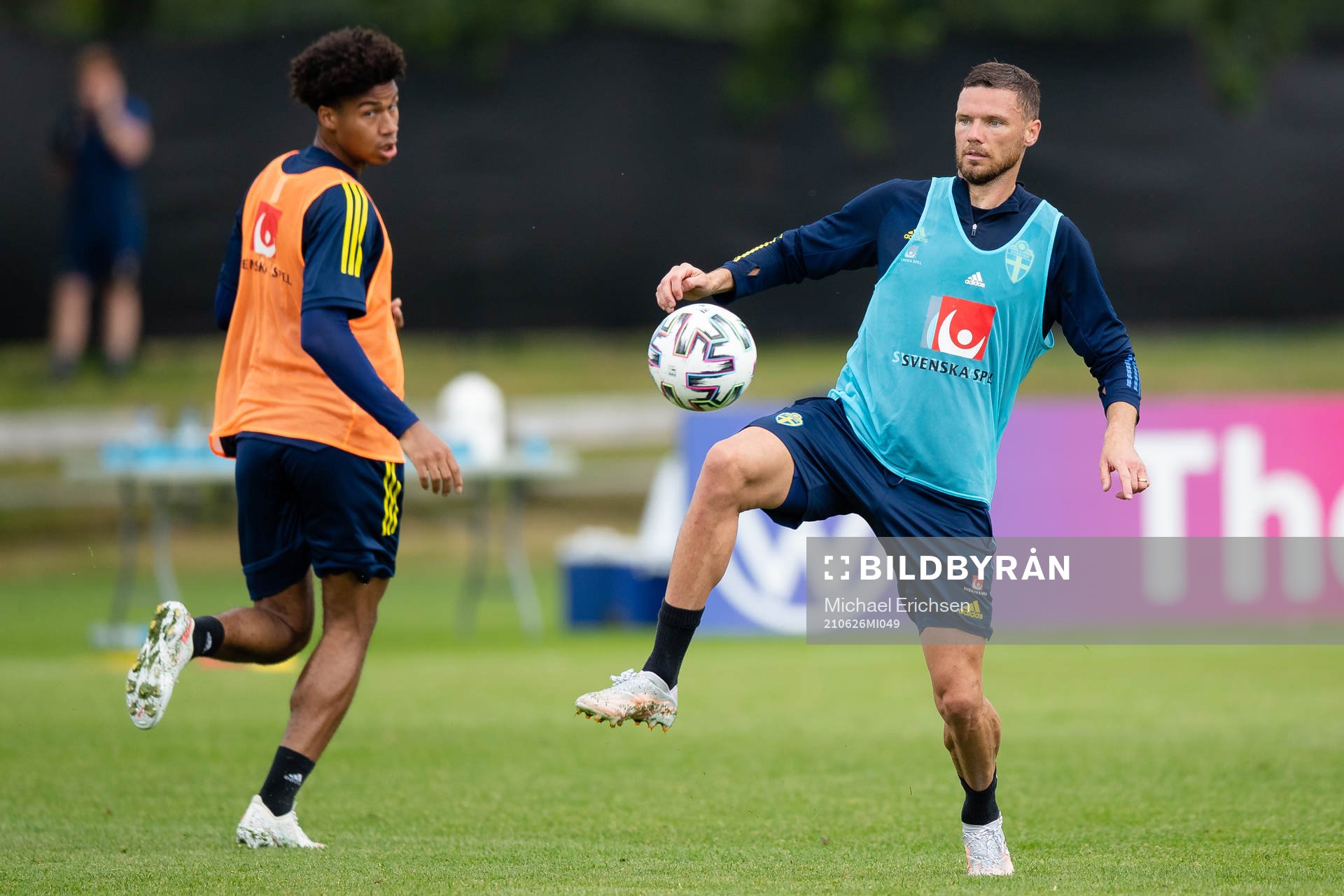 Jens Cajuste and Marcus Berg of the Swedish national football team at a training session during the UEFA Euro 2020 Football Championship on June 26, 2021 in Gothenburg.