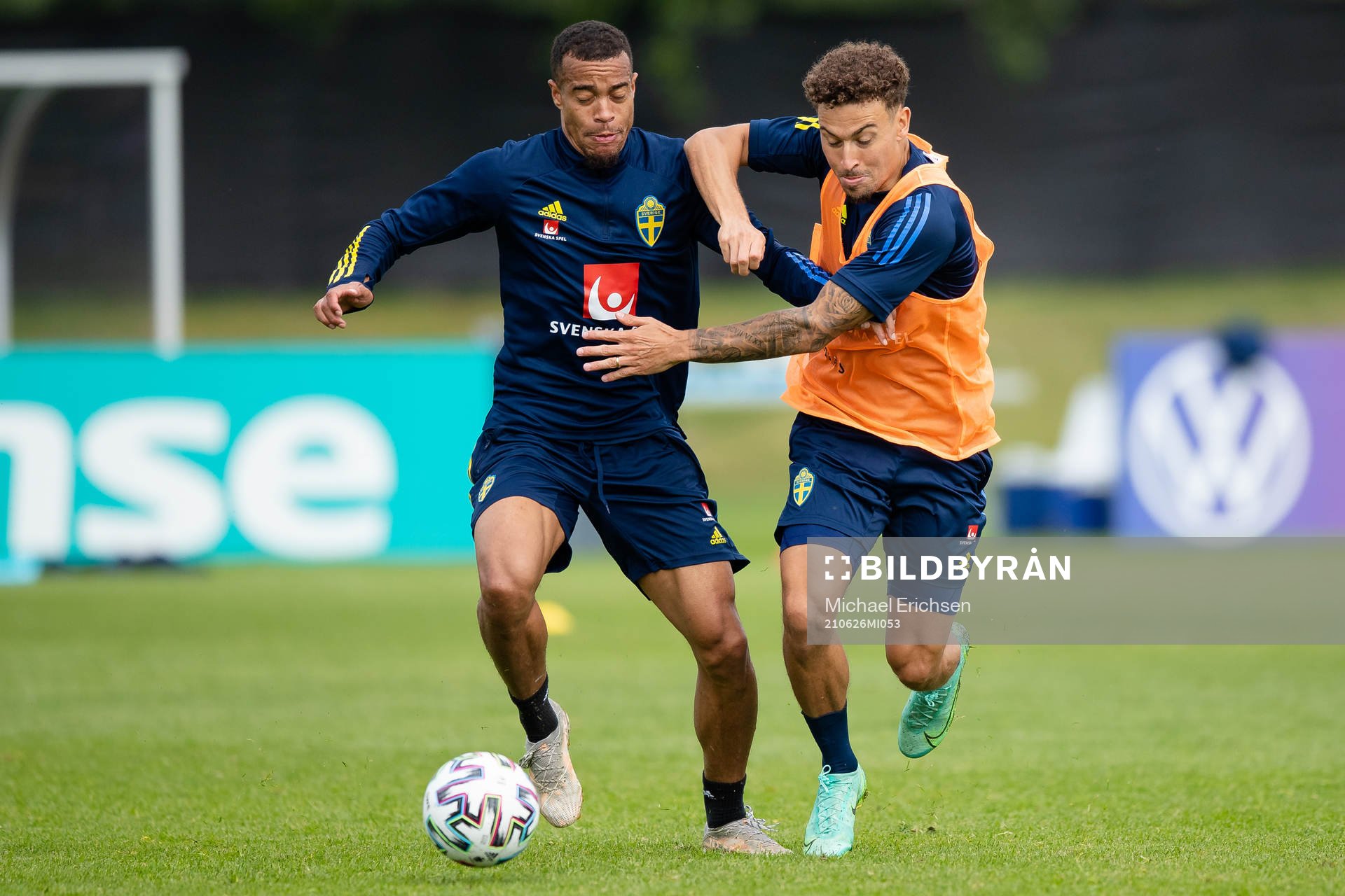 Robin Quaison and Jordan Larsson of the Swedish national