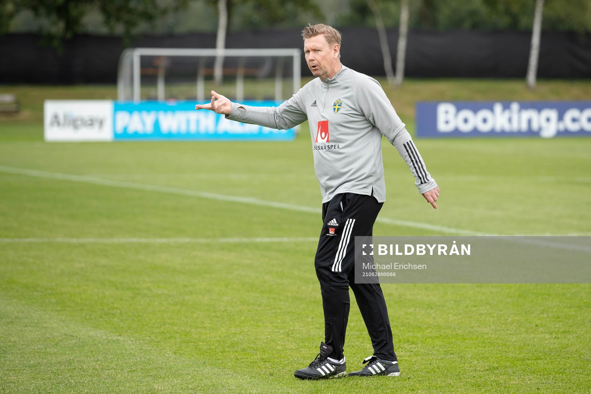 Assistant coach Peter Wettergren of the Swedish national