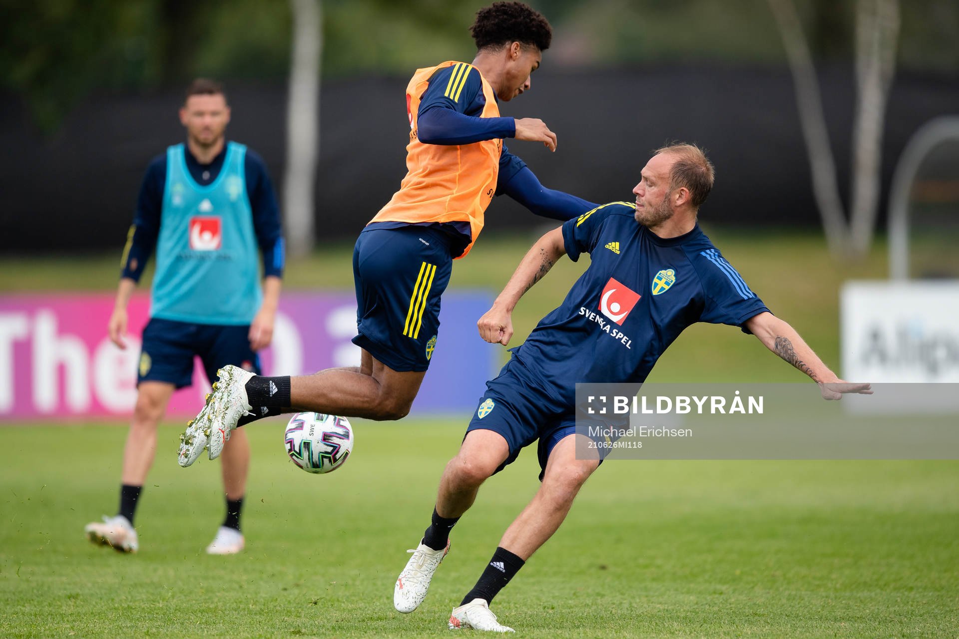 Jens Cajuste and Andreas Granqvist  of the Swedish national
