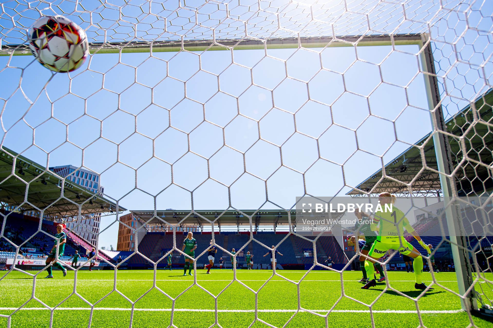 Andrine Tomter of Vålerenga scores the 2-0 goal behind
