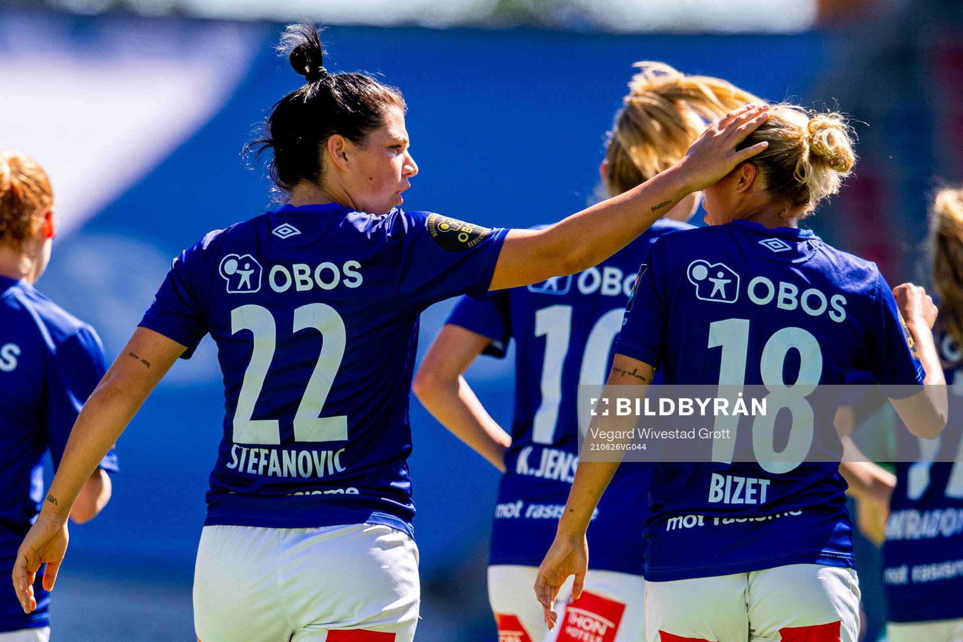 Dejana Stefanovic of Vålerenga celebrates with teammate