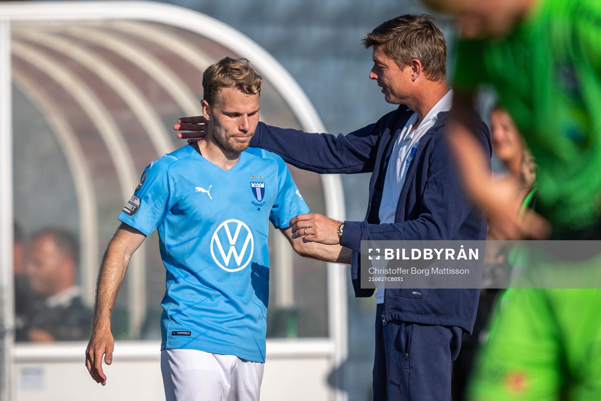 Malmö FFs Oscar Lewicki deppar