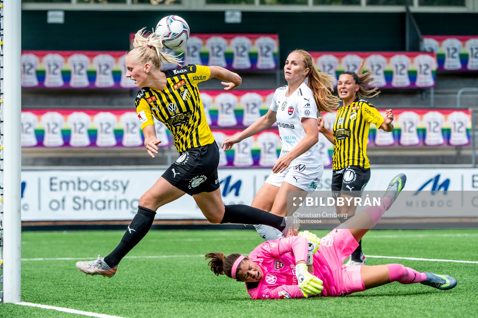 Häckens Stina Blackstenius mot Rosengårds Glódís Perla