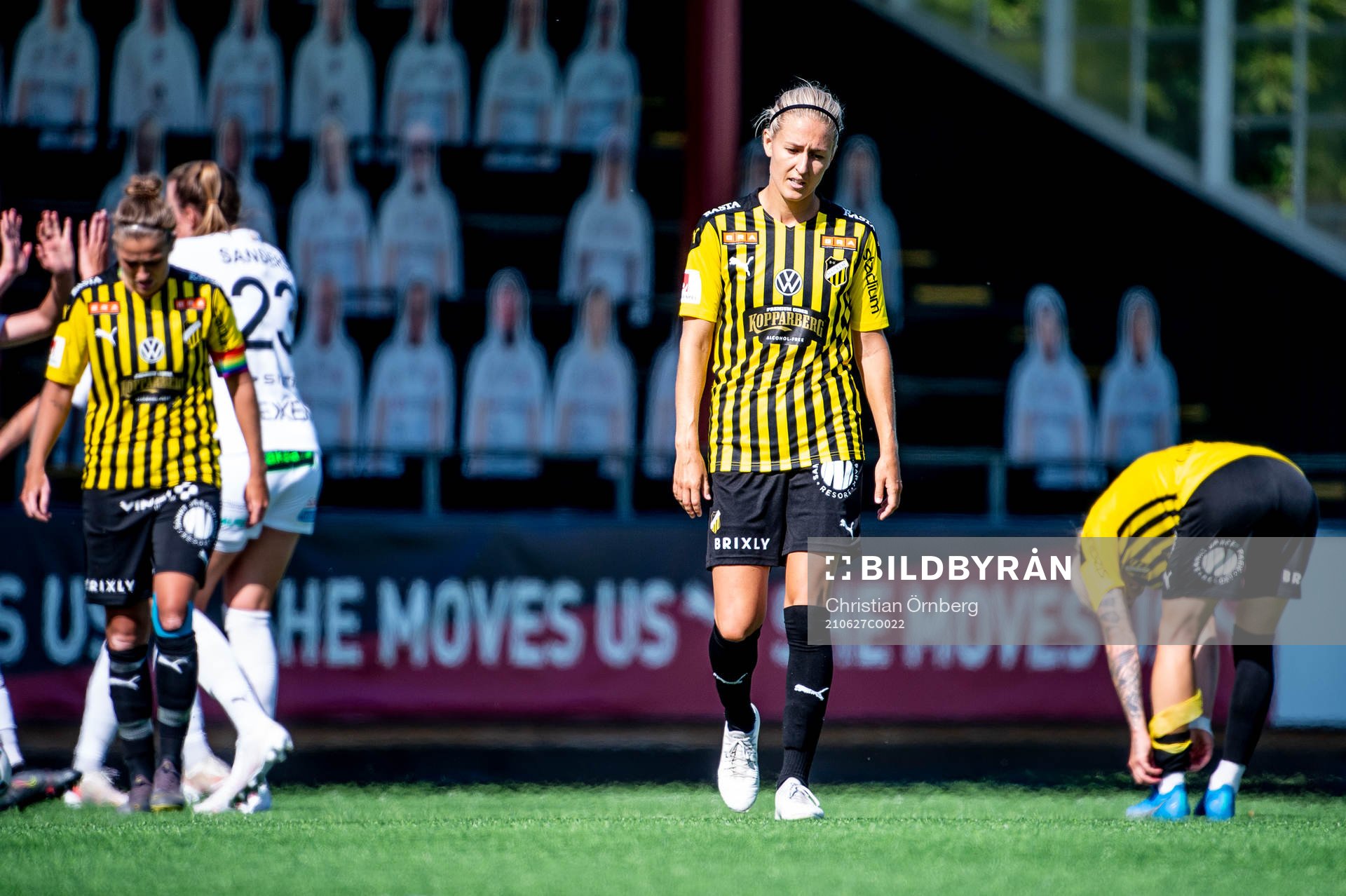 Häckens Emma Kullberg deppar med lagkamraterna
