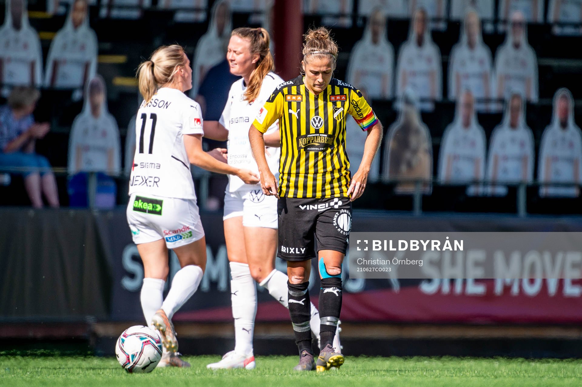 Häckens Filippa Angeldahl  deppar med lagkamraterna