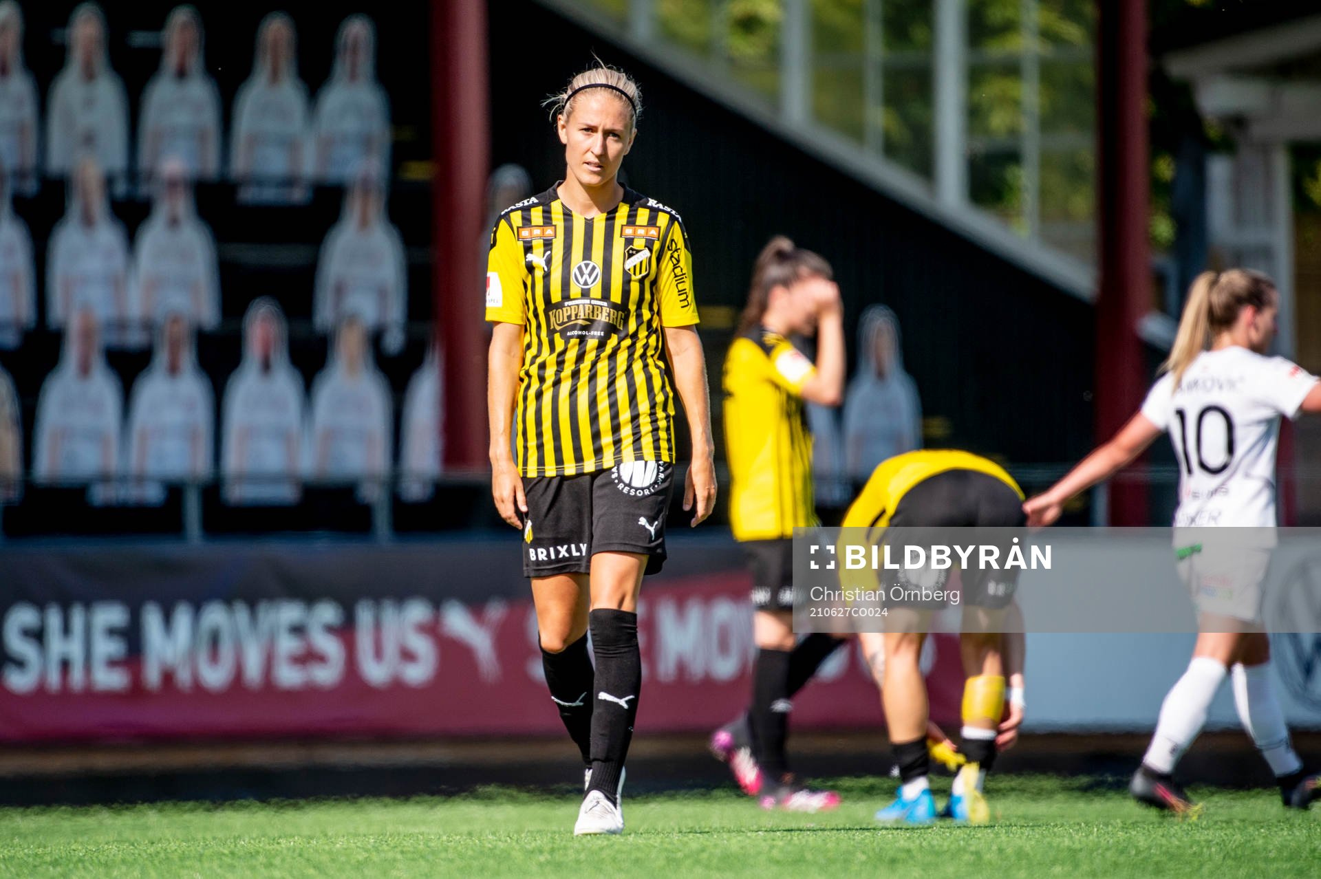 Häckens Emma Kullberg deppar med lagkamraterna