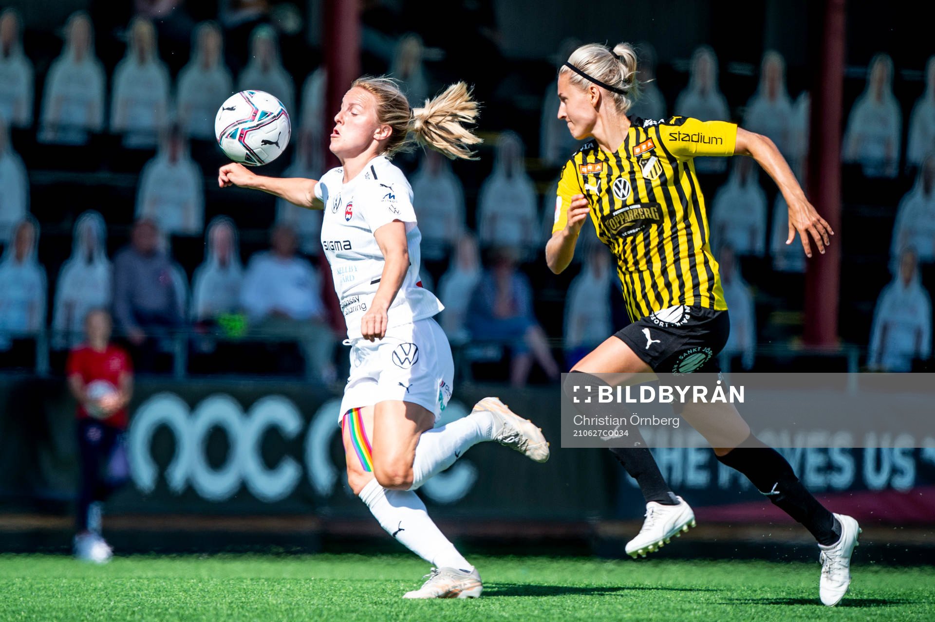 Rosengårds Mimmi Larsson och Häckens Emma Kullberg