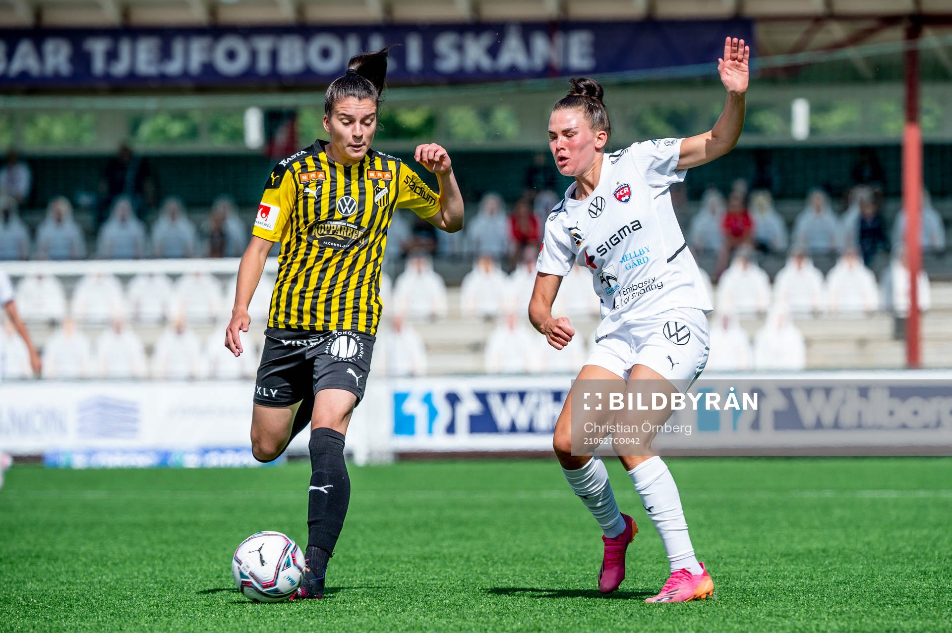 Rosengårds Katrine Veje mot Häckens Anna Julia Csiki