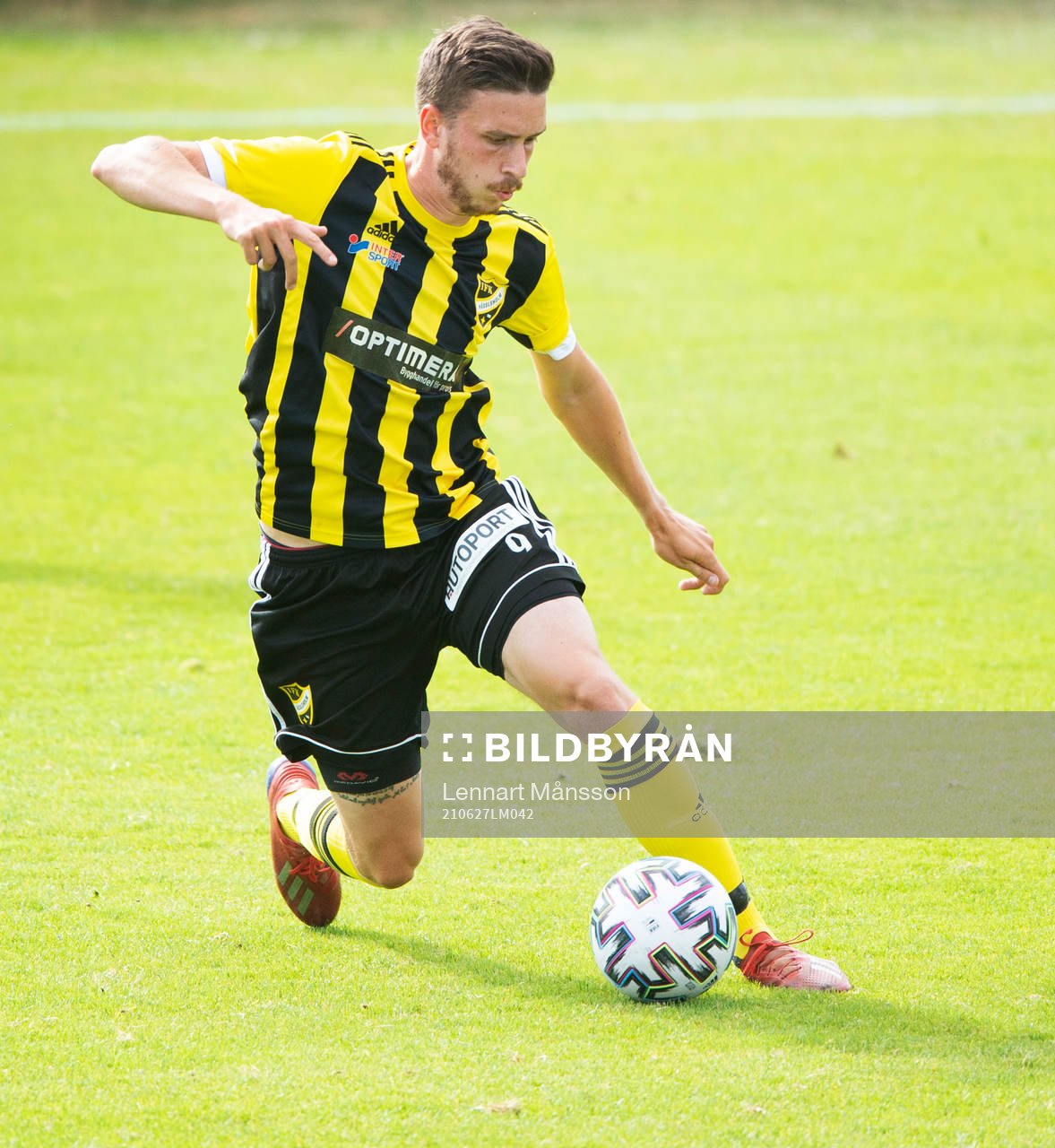 IFK Hässleholms Max Sandberg i matchen i division 2 mellan