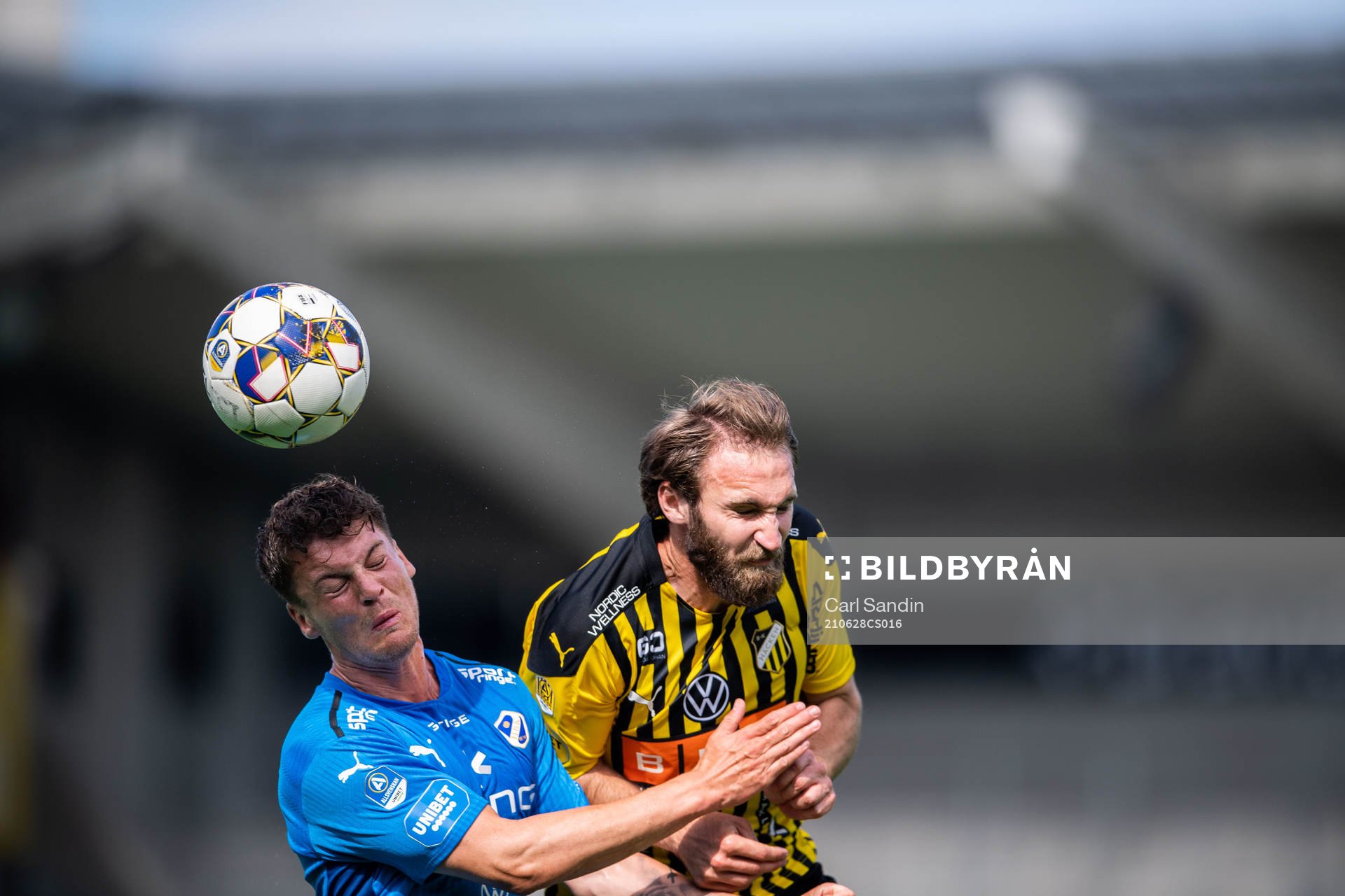 Halmstads Samuel Kroon och Häckens Oskar Sverrisson