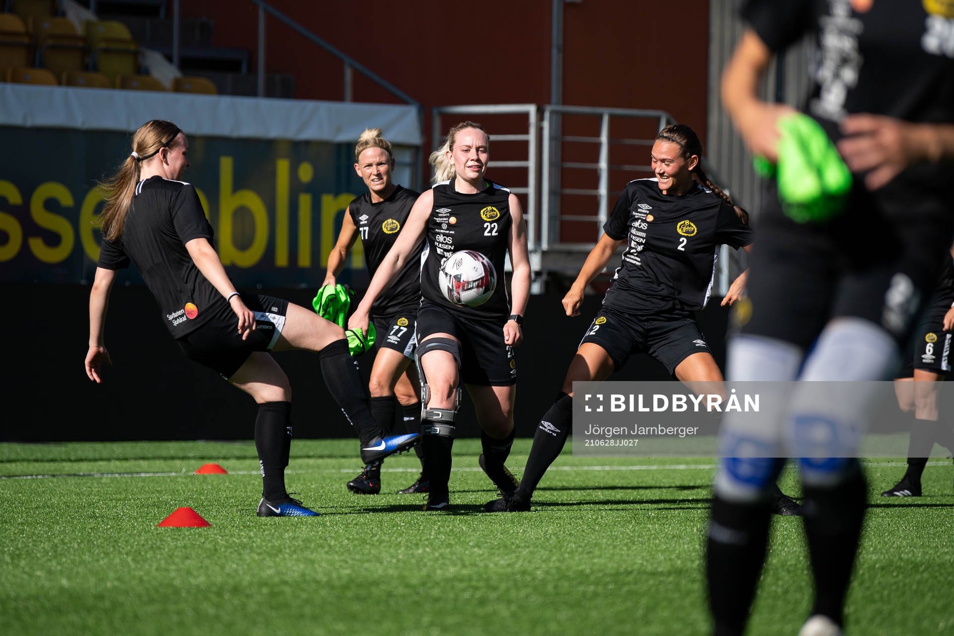 Niondina Nyström och Wilda Johansson