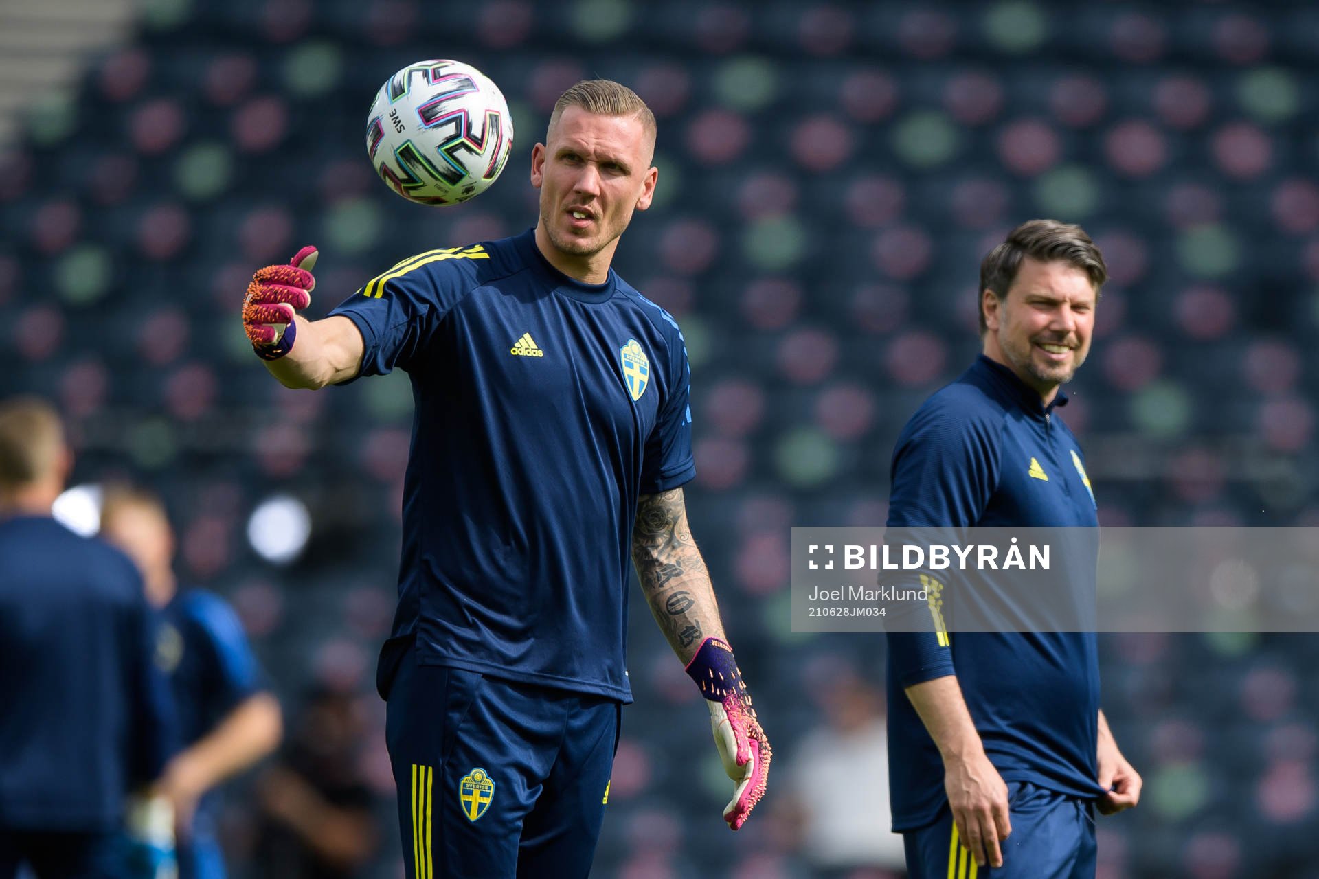 Robin Olsen and sports psychologist Daniel Ekvall of the