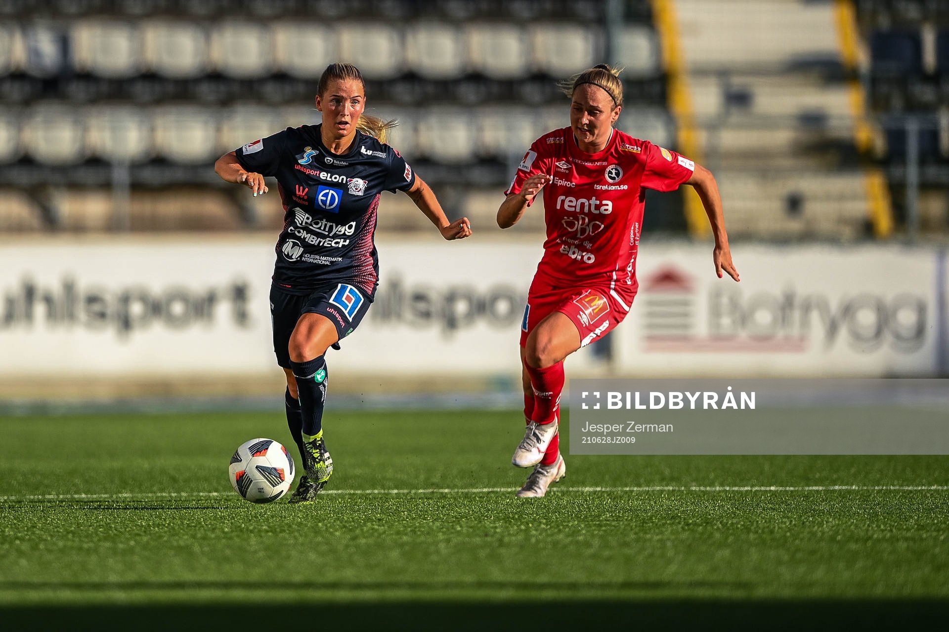 Linköpings Ronja Aronsson och Örebros Karin Lundin