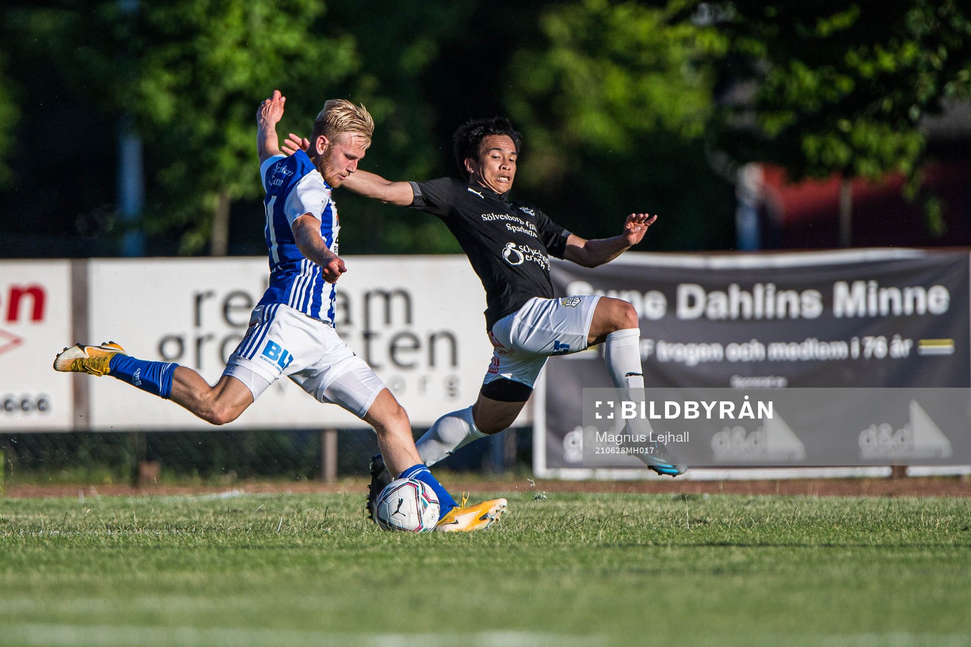 Karlshamns Lukas Jönsson och Sölvesborgs James Natthawit