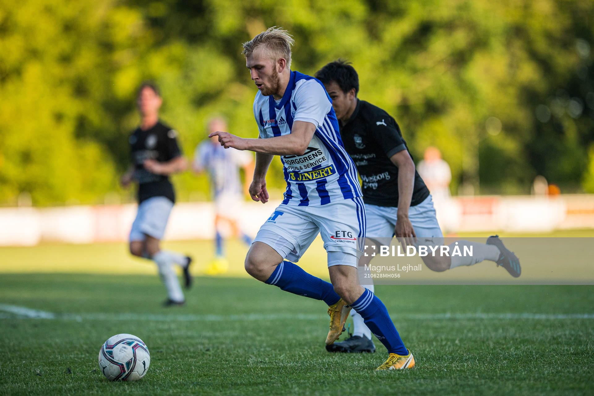 Karlshamns Lukas Jönsson  och Sölvesborgs James Natthawit