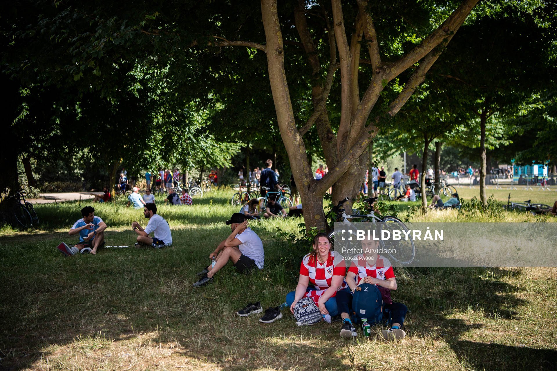 Fans of Croatia in the shadow