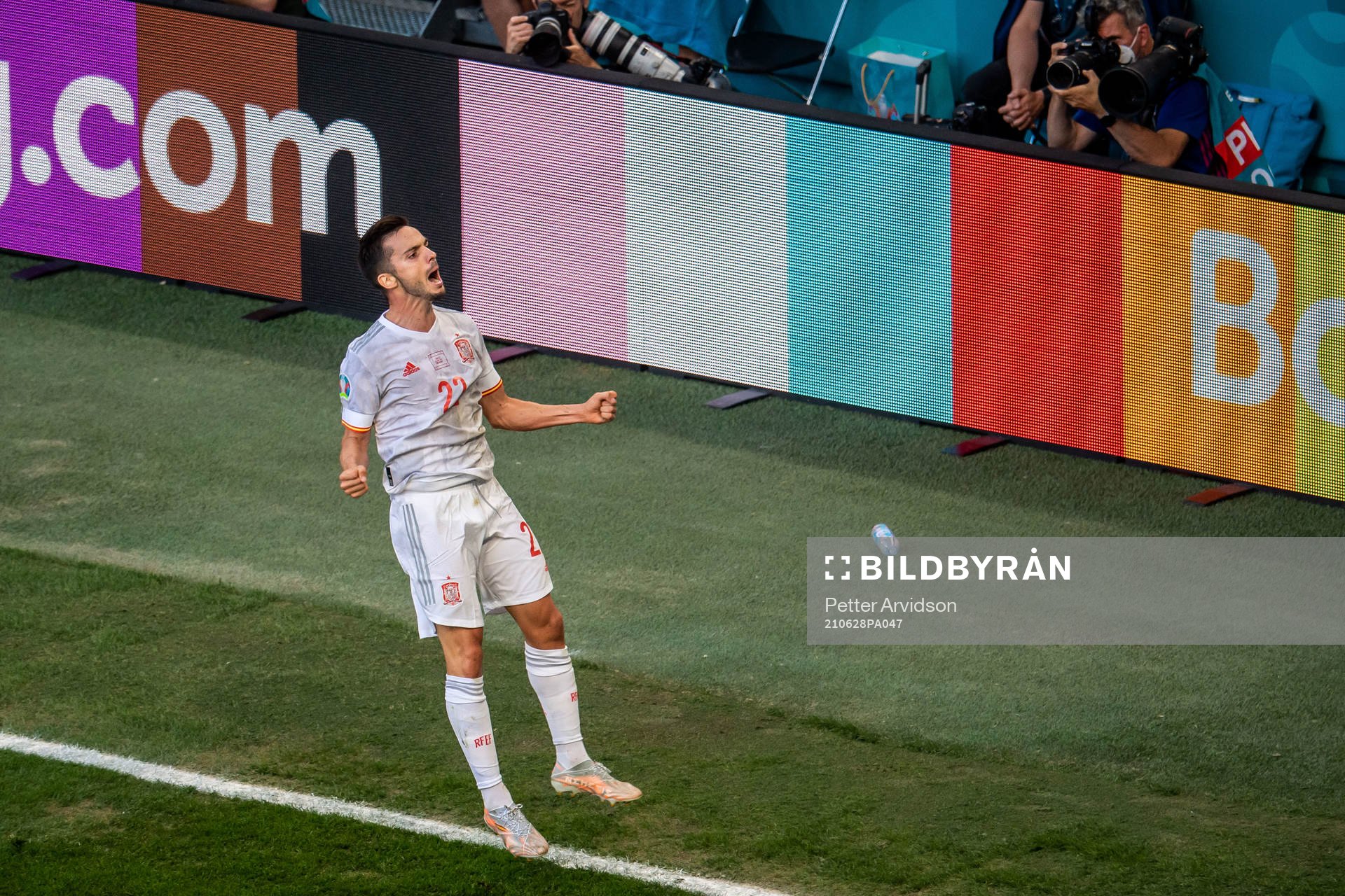 Pablo Sarabia of Spain celebrates scoring 1-1