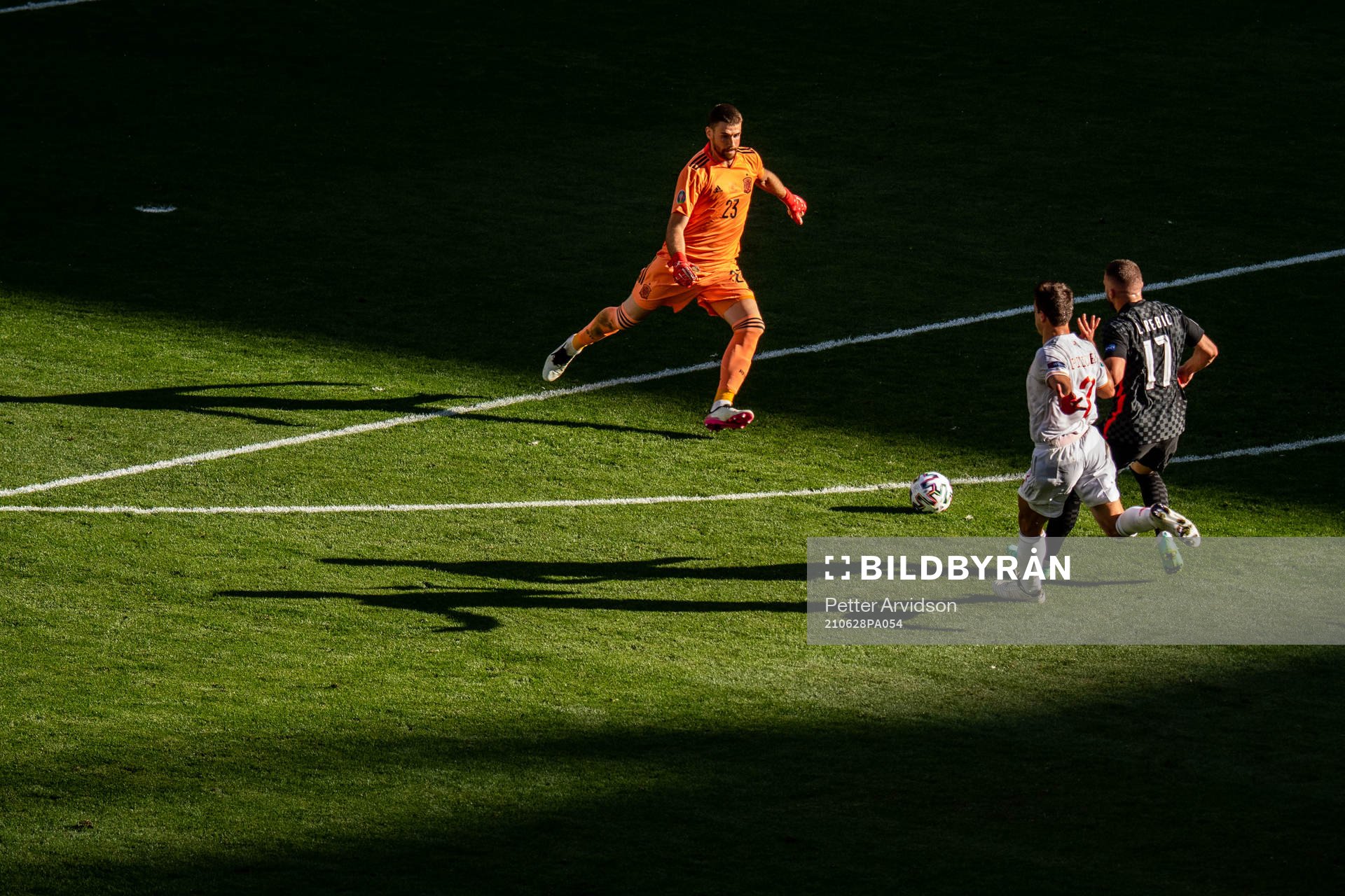 Goalkeeper Unai Simon and Cesar Azpilicueta and Ante Rebic of Croatia during the UEFA Euro 2020 Football Championship round of 16 match between Croatia and Spain on June 28, 2021 in Copenhagen.
