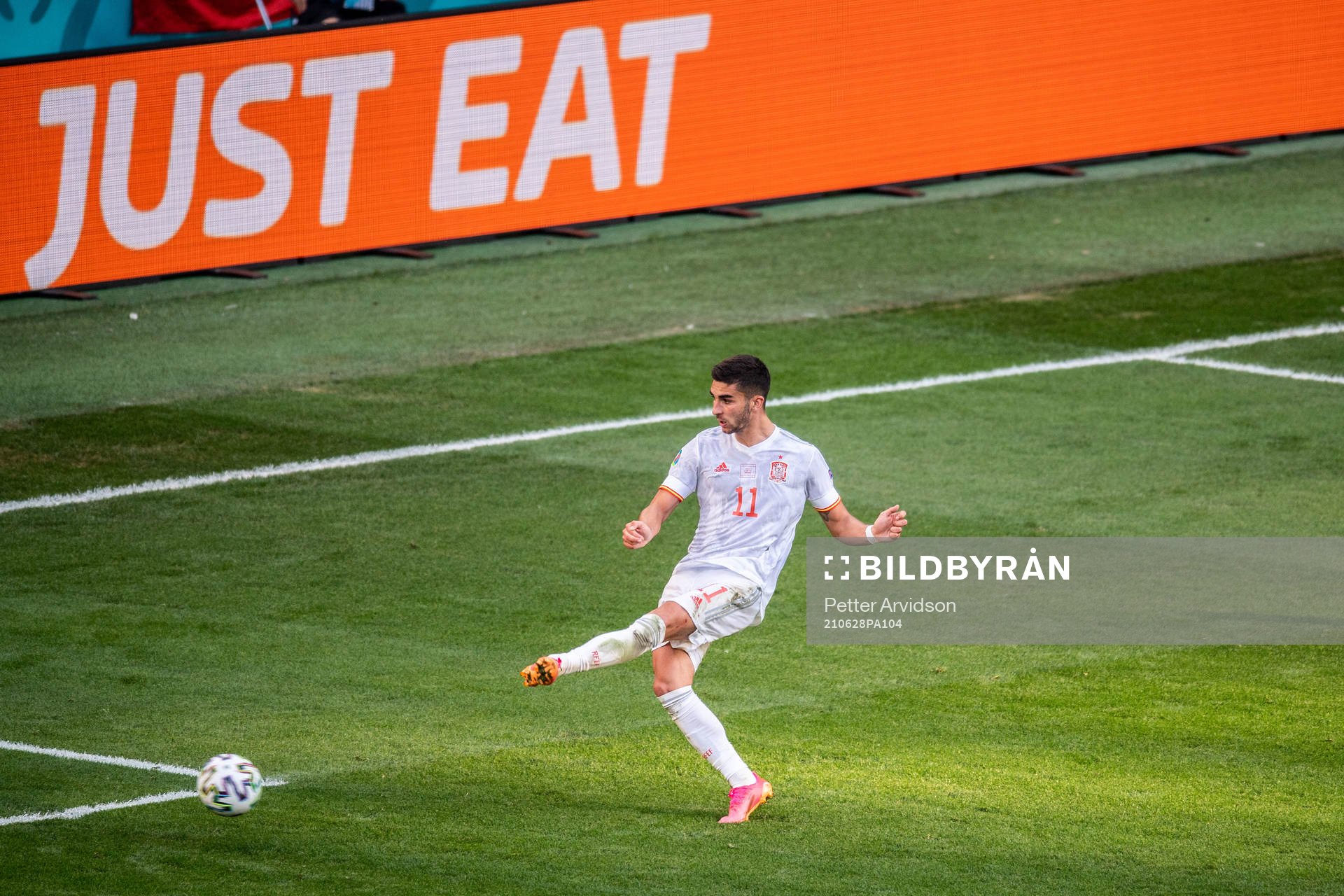 Ferran Torres of Spain scores 1-3