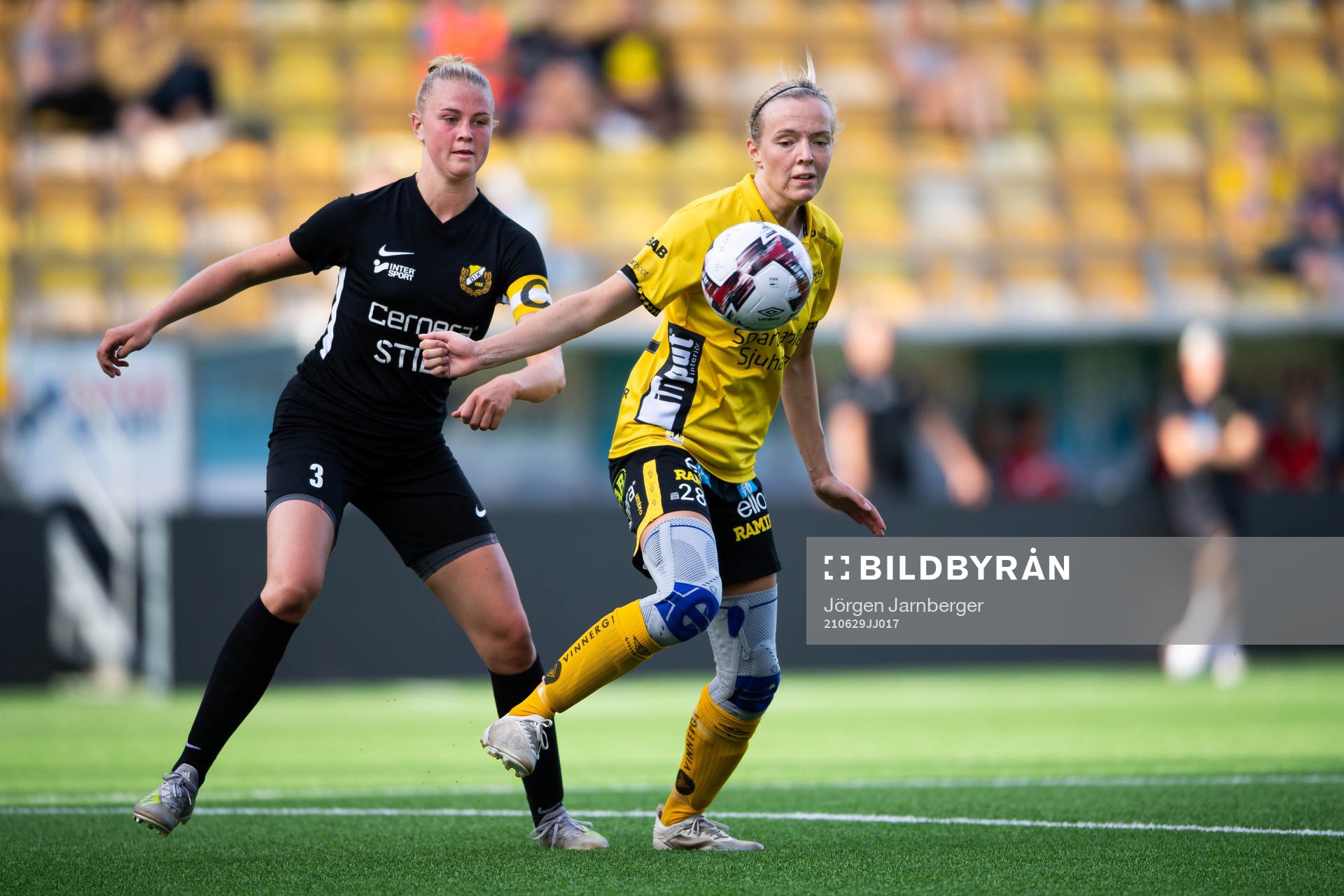 Brämhults Emelie Nyman och Elfsborgs Maja Wrångemyr