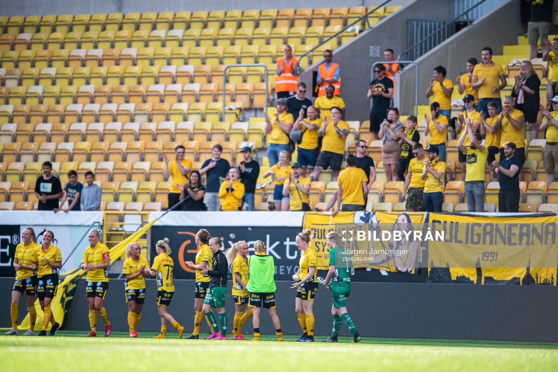 Elfsborgs spelare tackar publiken