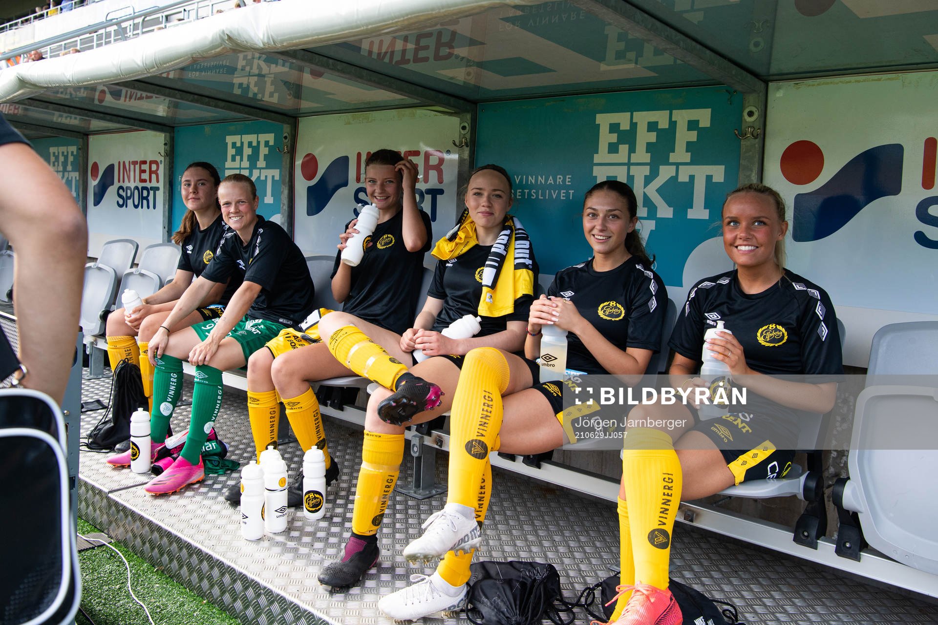 Elfsborgs Olivia Gurtata, målvakt Rebecka Wikander, Ida
