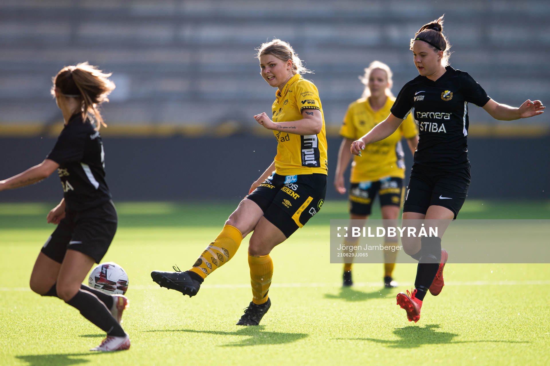 Elfsborgs Elin Dahl och Brämhults Vilma Grimmergård
