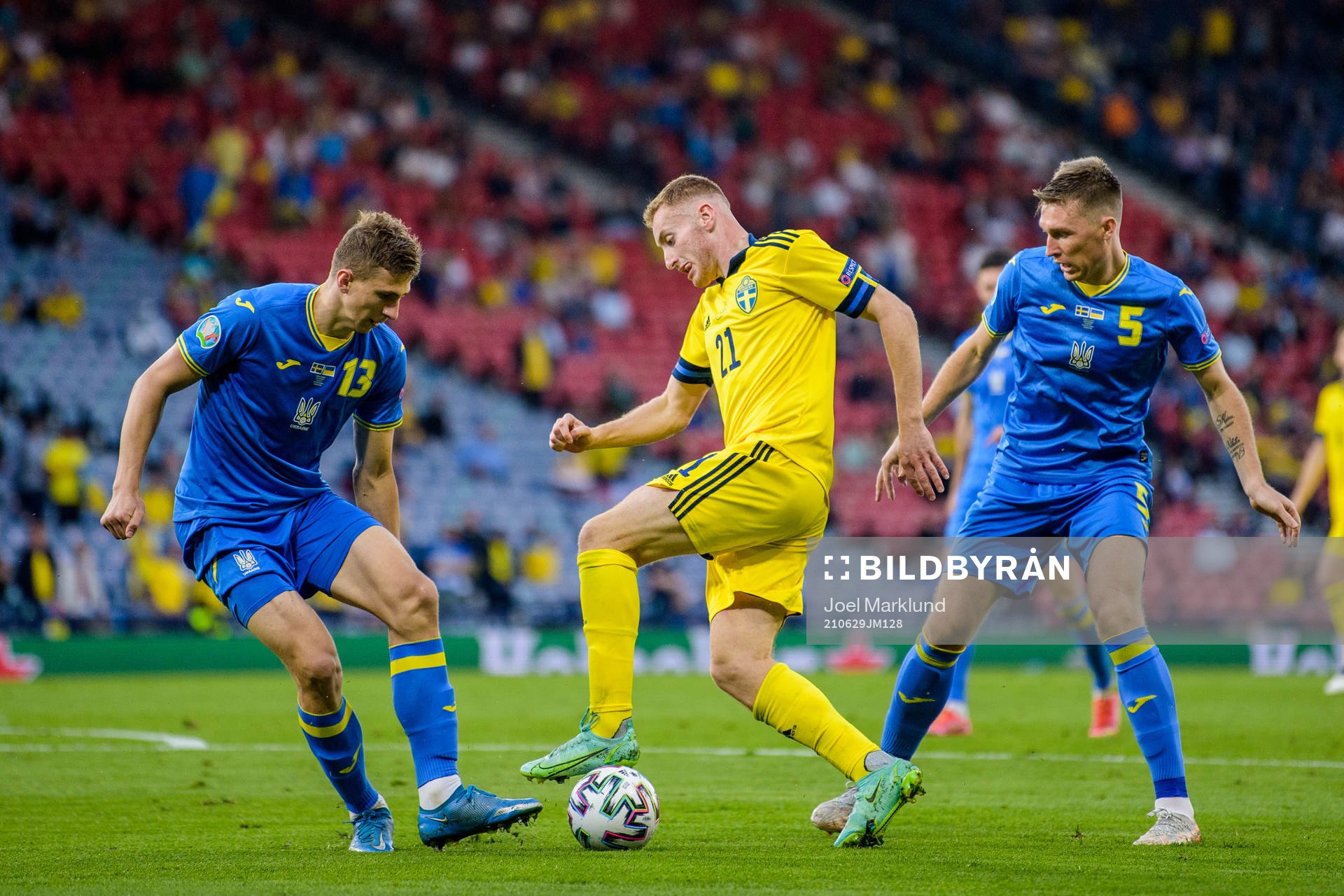 Illia Zabarnyi and Serhiy Sydorchuk of Ukraine against