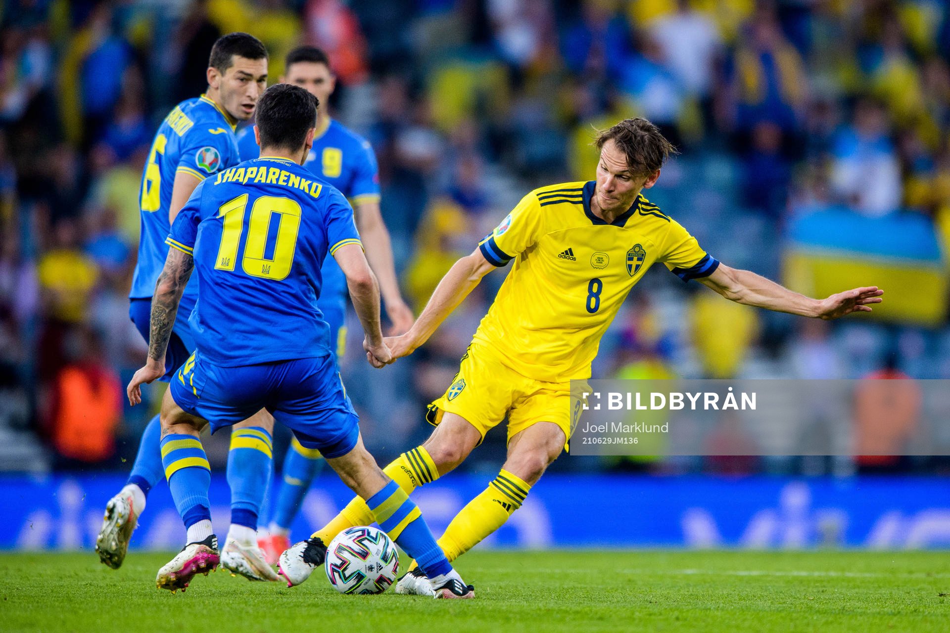 Mykola Shaparenko of Ukraine and Albin Ekdal of Sweden