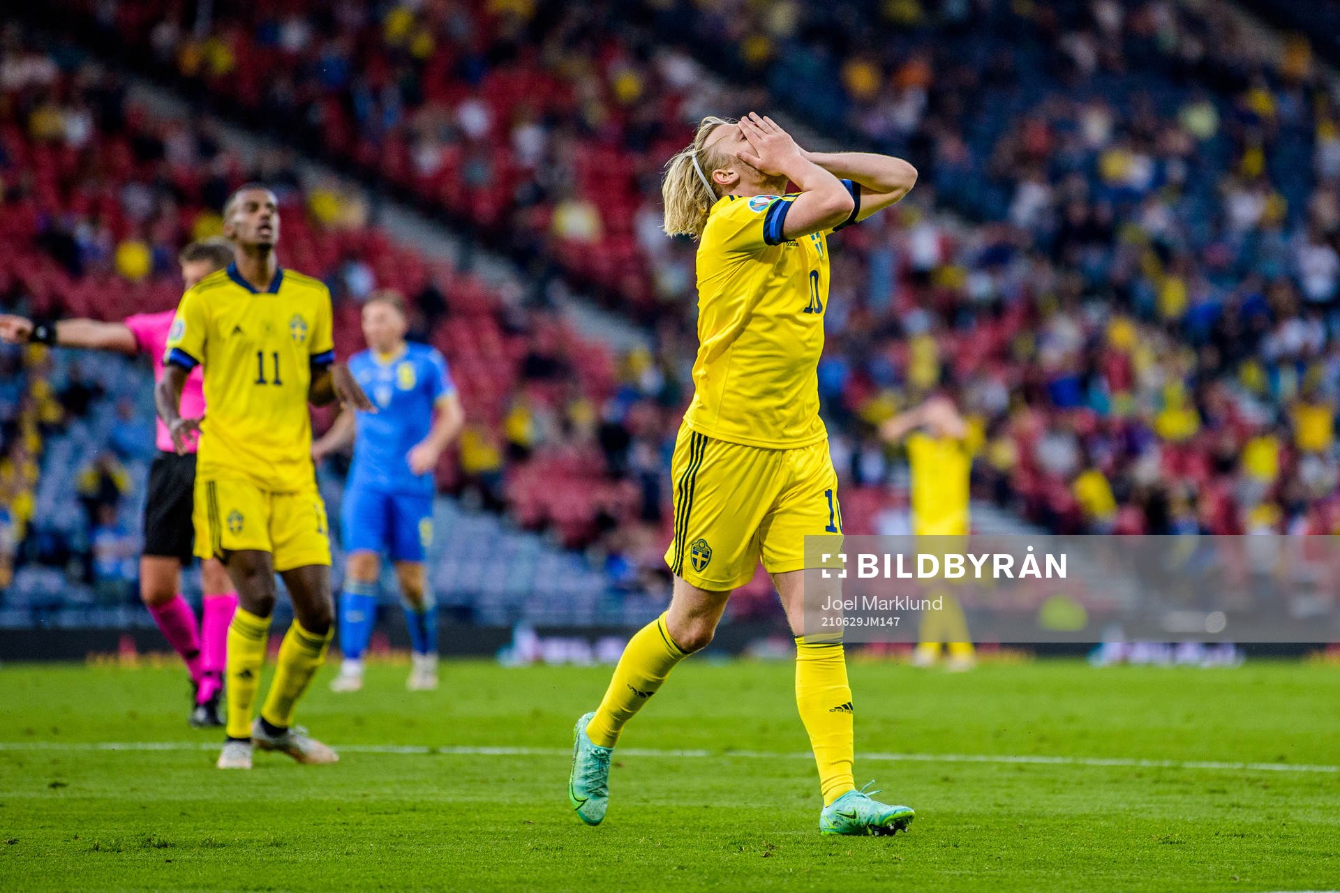 Emil Forsberg of Sweden looks dejected