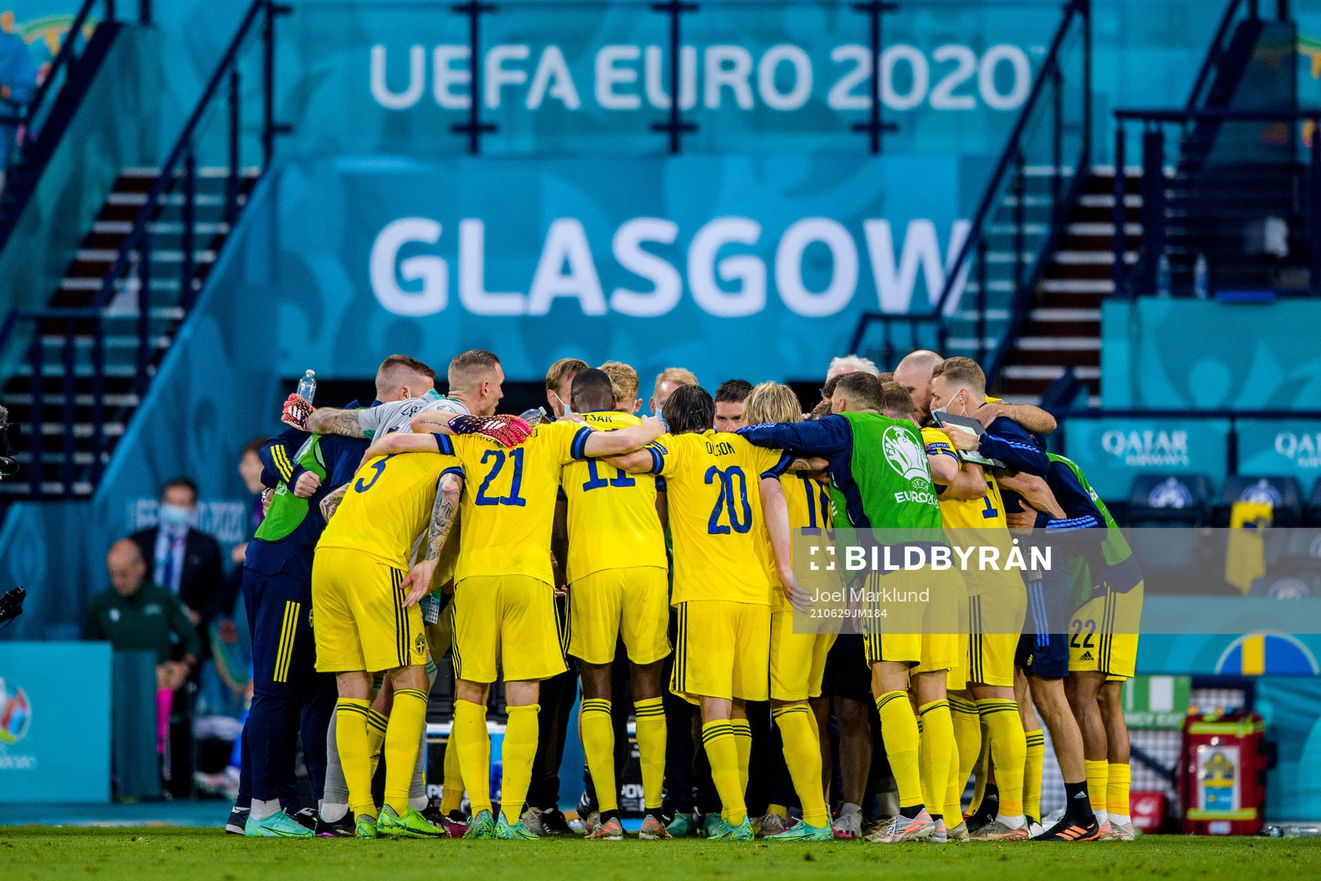 Players of Sweden gather